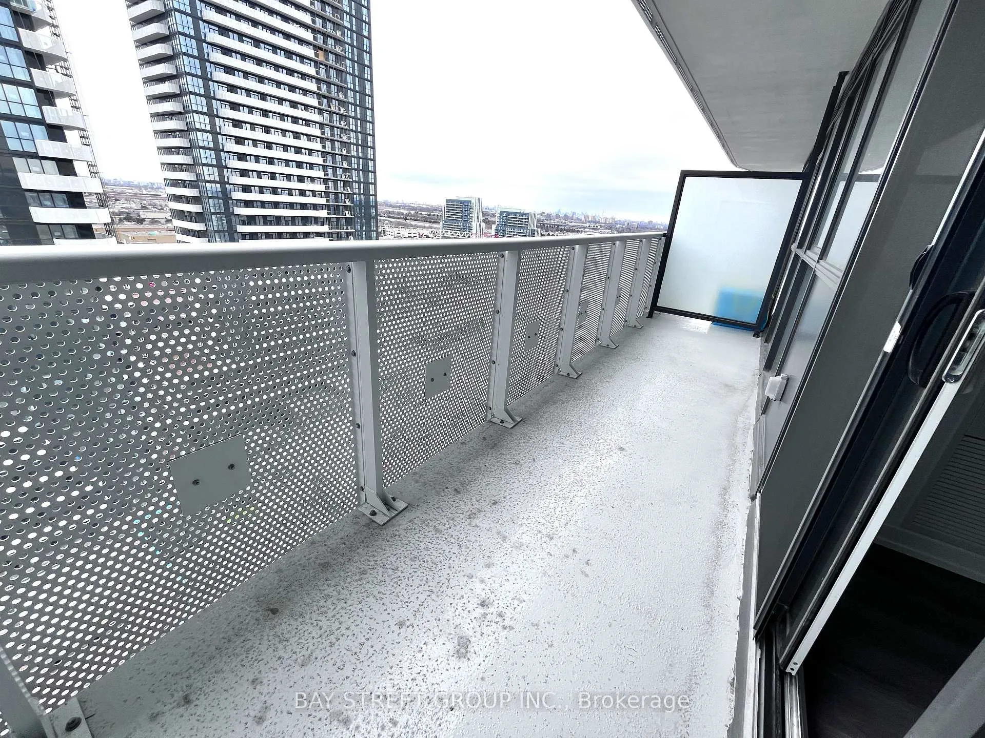 Photo 19 of Unit 2001, 225 Commerce Street, Vaughan, Vaughan Corporate Centre — HOMEH
