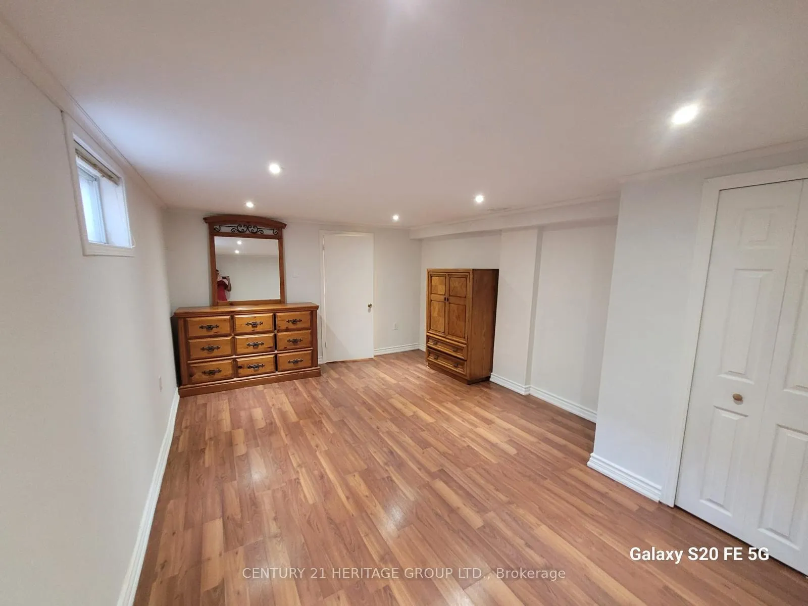 Photo 4 of Unit Basement, 26 Richardson Drive, Aurora, Aurora Highlands — HOMEH