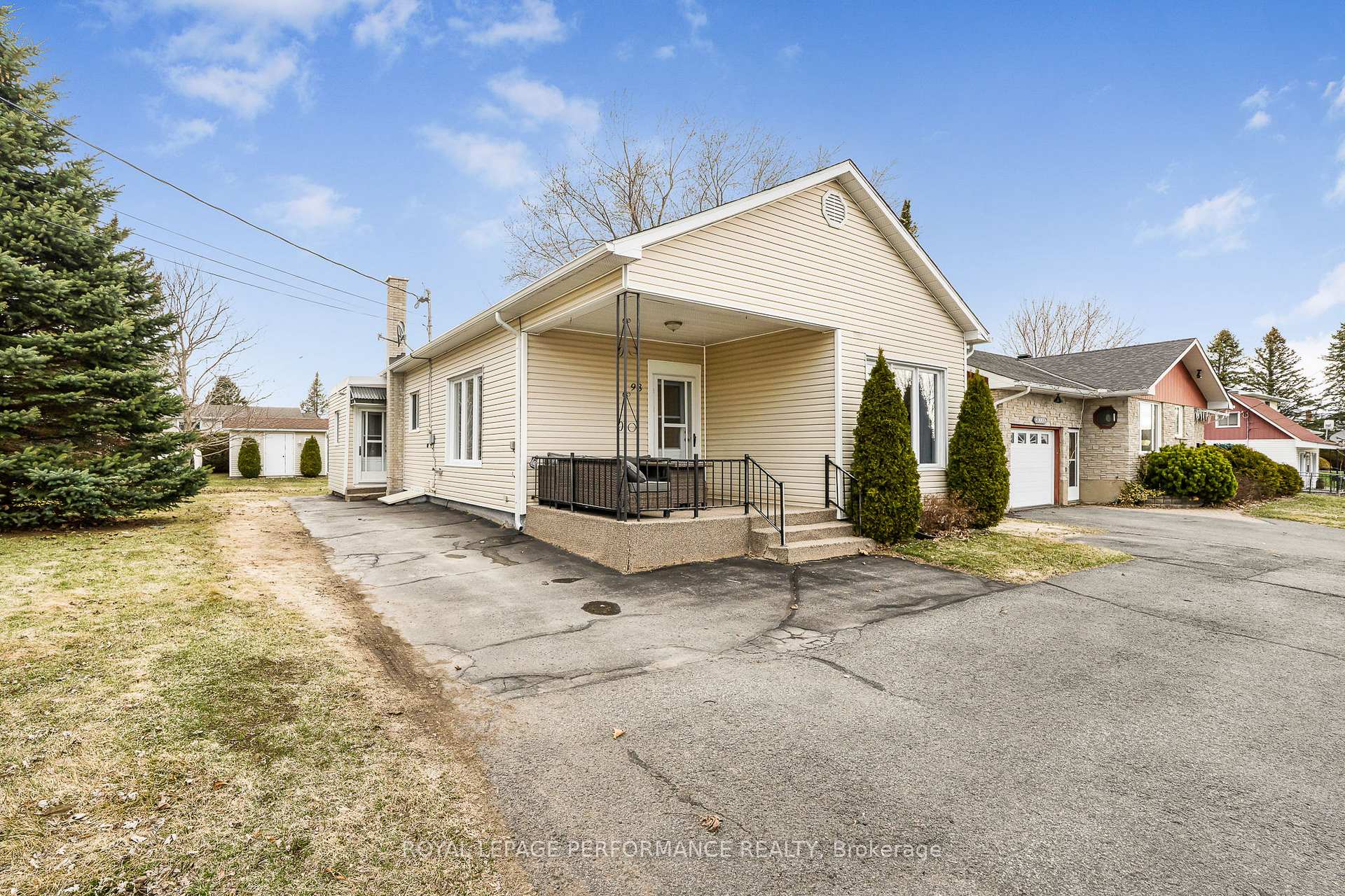 Photo 1 of 98 Stanley Avenue, Champlain, Vankleek Hill — HOMEH