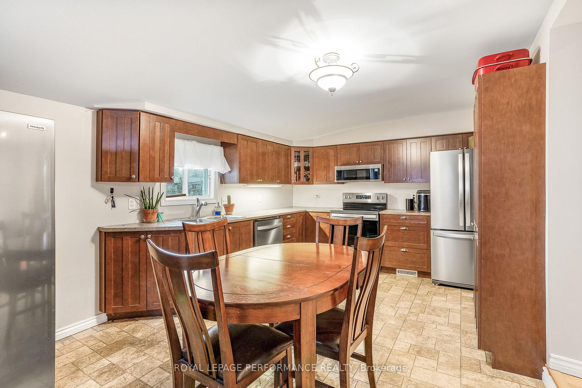 Photo 3 of 98 Stanley Avenue, Champlain, Vankleek Hill — HOMEH