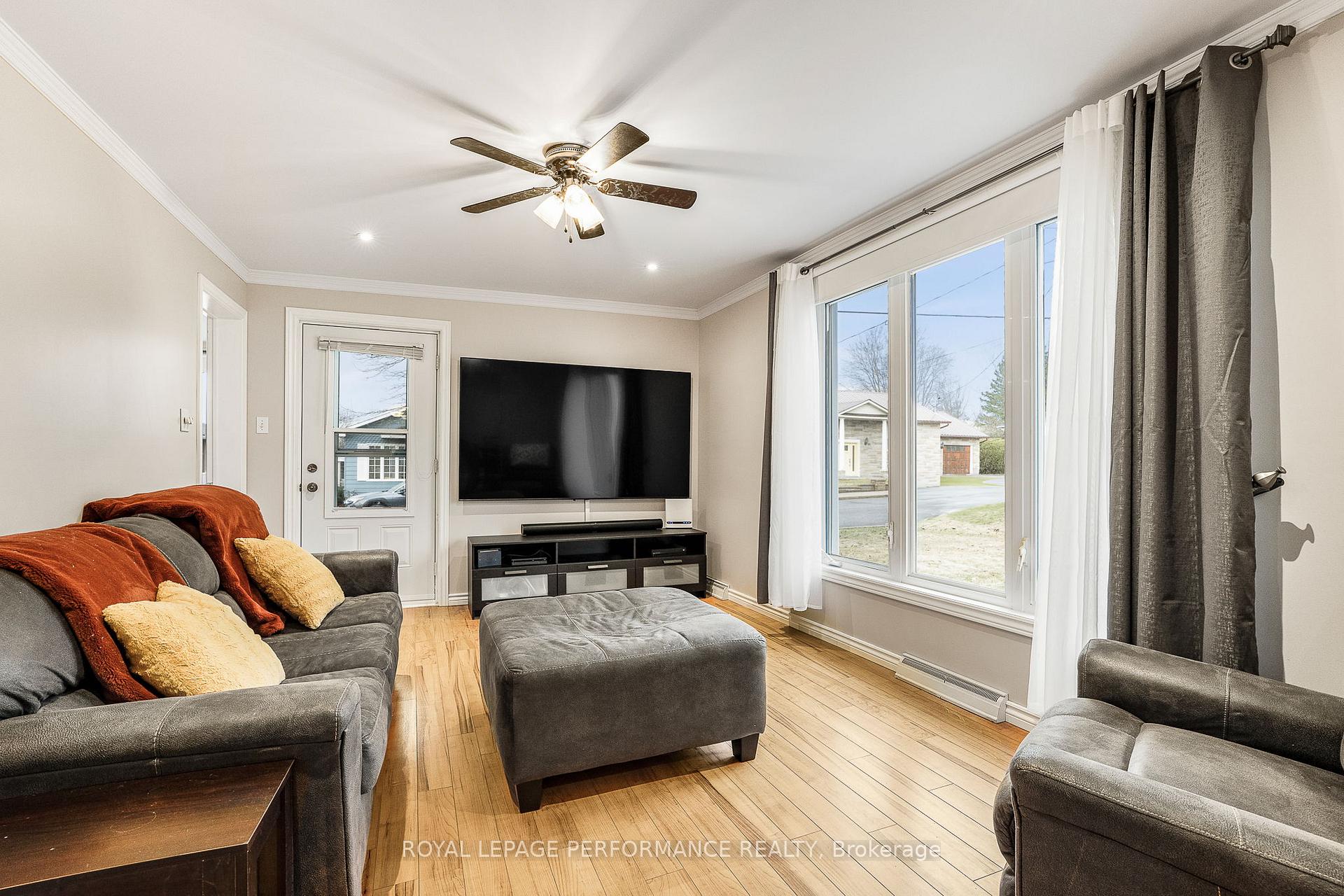 Photo 8 of 98 Stanley Avenue, Champlain, Vankleek Hill — HOMEH