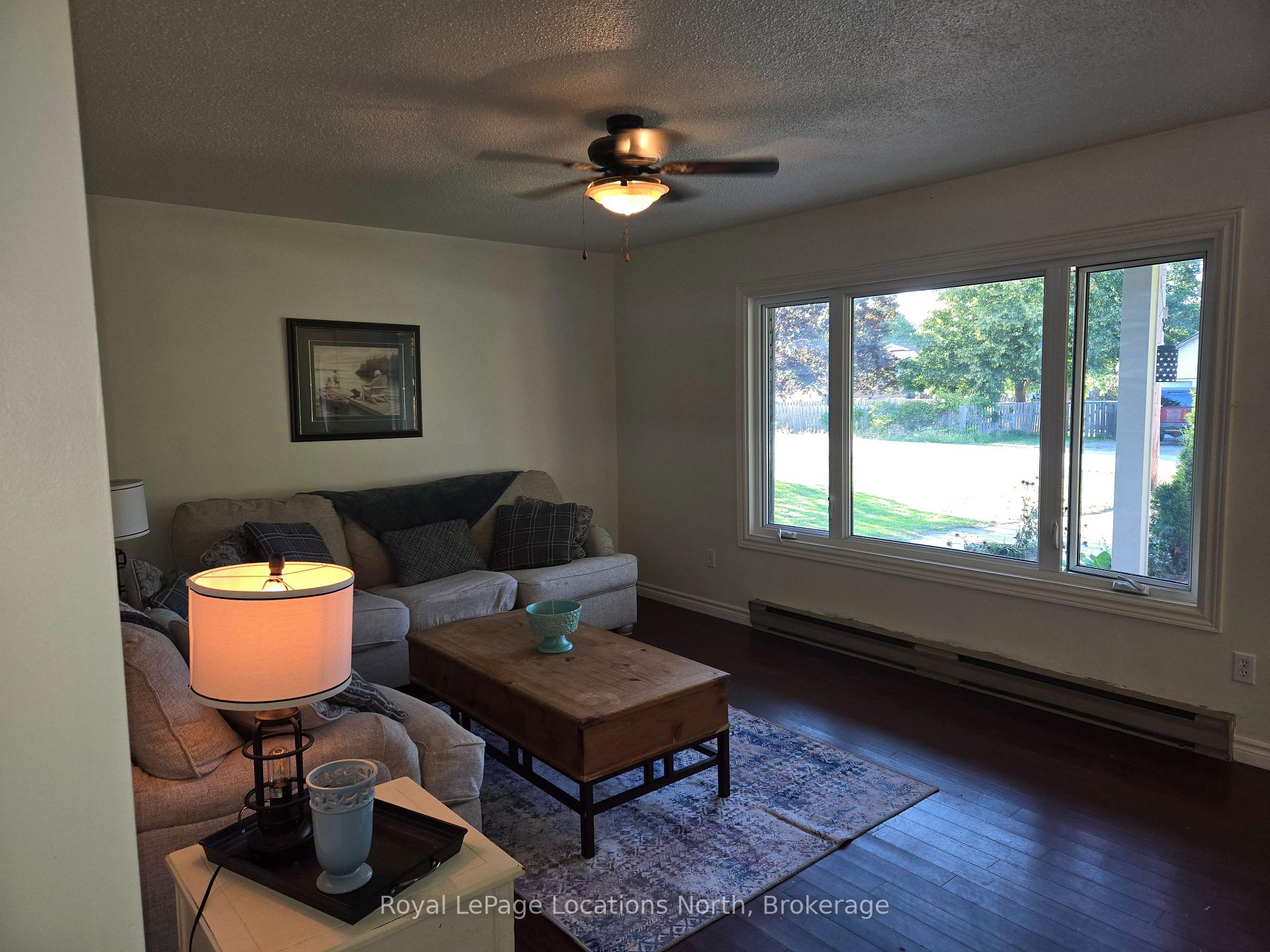Photo 5 of 209 Christopher Street, Clearview, Stayner — HOMEH