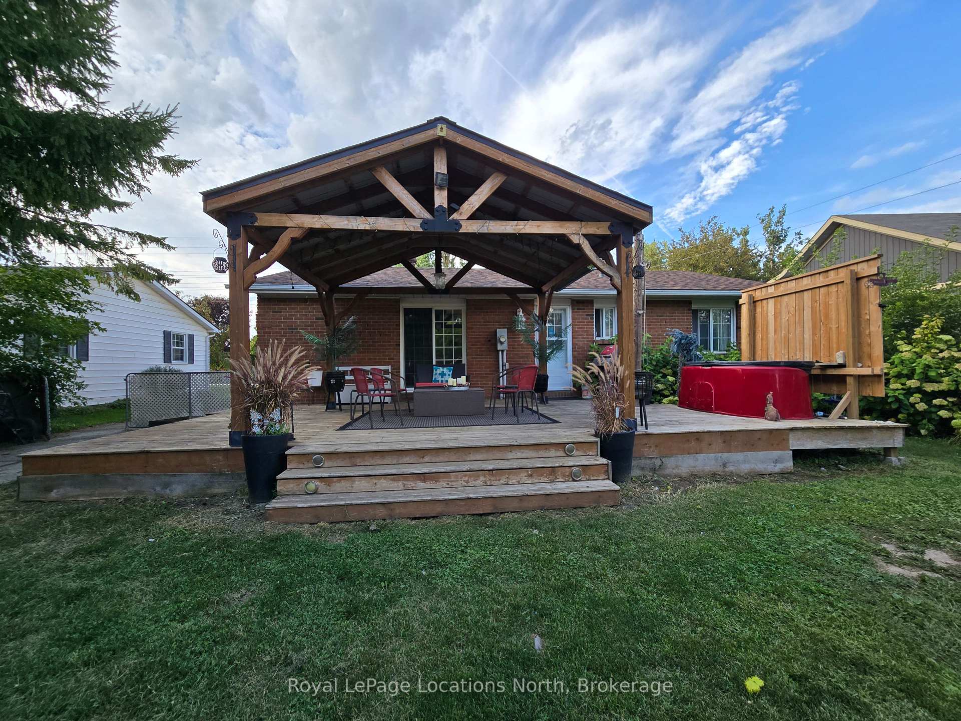 Photo 31 of 209 Christopher Street, Clearview, Stayner — HOMEH