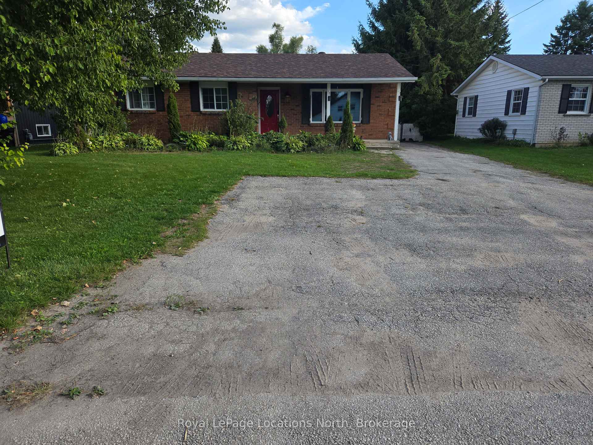 Photo 35 of 209 Christopher Street, Clearview, Stayner — HOMEH