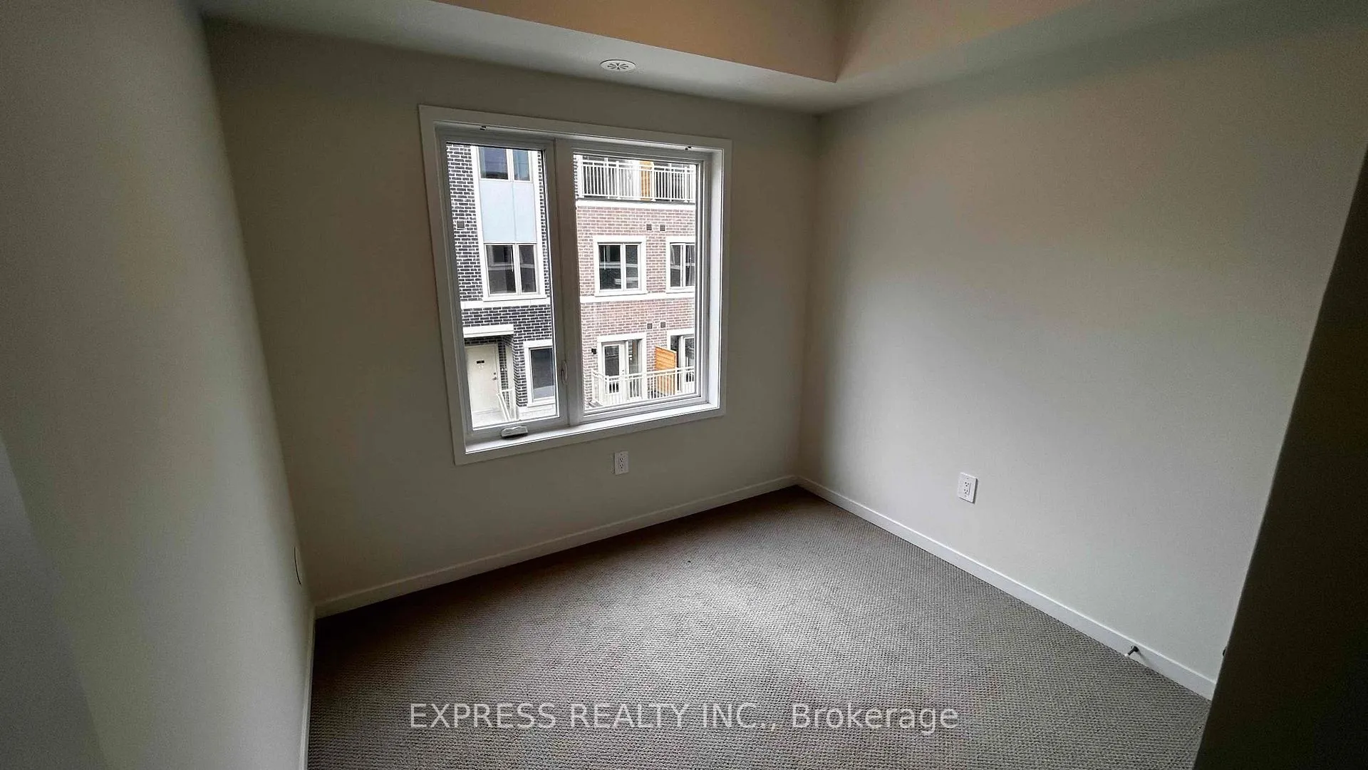 Photo 15 of Unit TH35, 21 Honeycrisp Crescent, Vaughan, Vaughan Corporate Centre — HOMEH