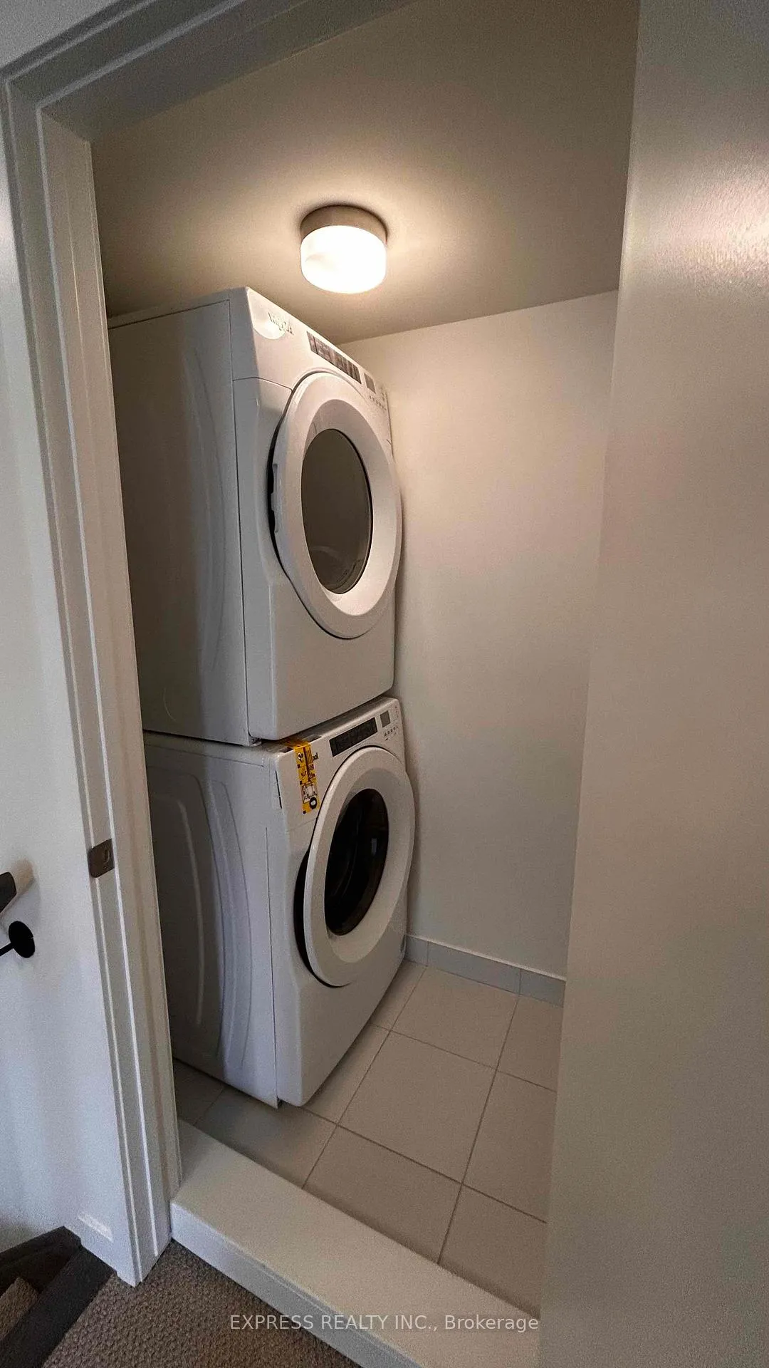 Photo 17 of Unit TH35, 21 Honeycrisp Crescent, Vaughan, Vaughan Corporate Centre — HOMEH