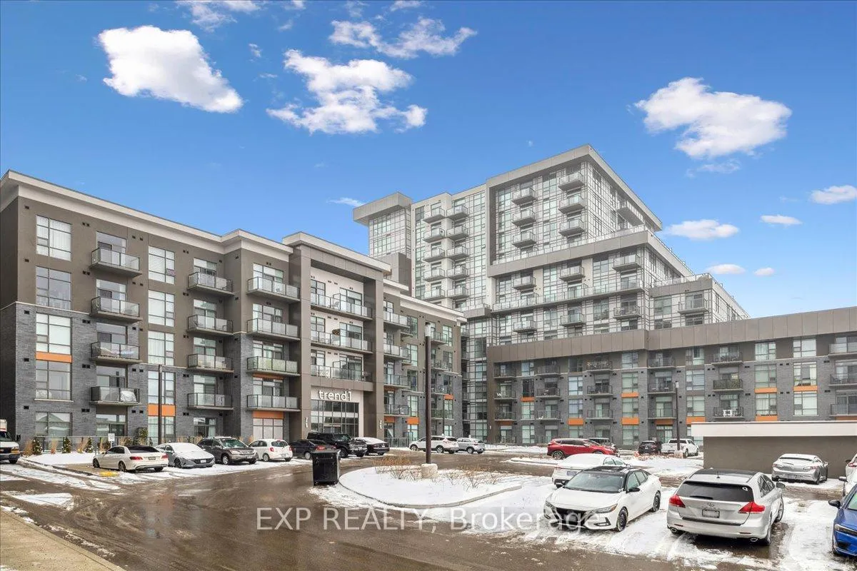 Front of Unit 115, 450 Dundas Street E