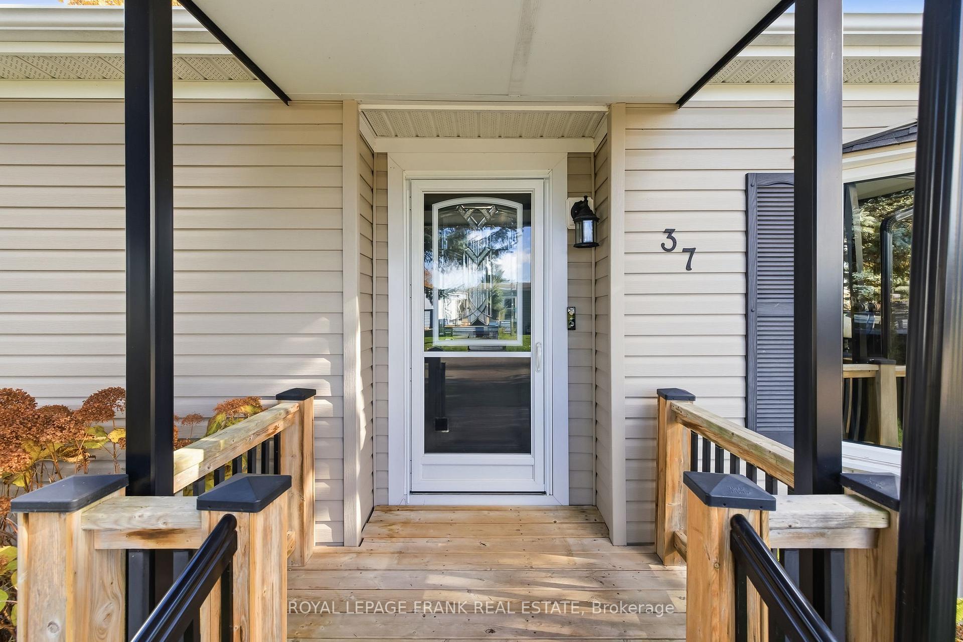 Photo 6 of 37 Fairway Drive, Clarington, Newcastle — HOMEH