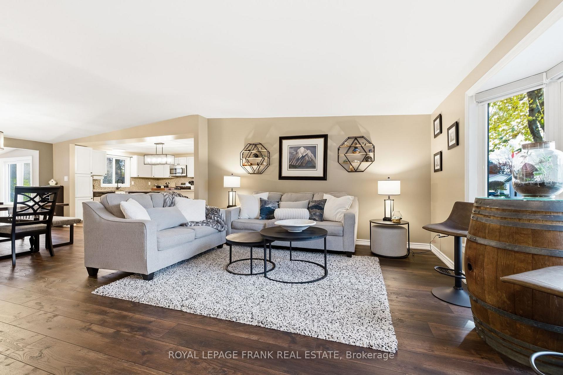 Photo 8 of 37 Fairway Drive, Clarington, Newcastle — HOMEH