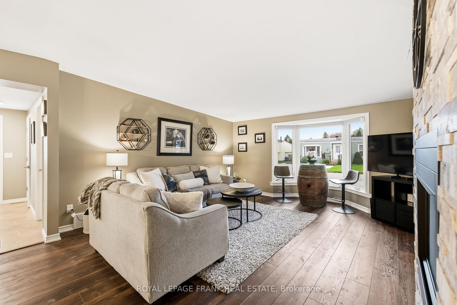 Photo 9 of 37 Fairway Drive, Clarington, Newcastle — HOMEH