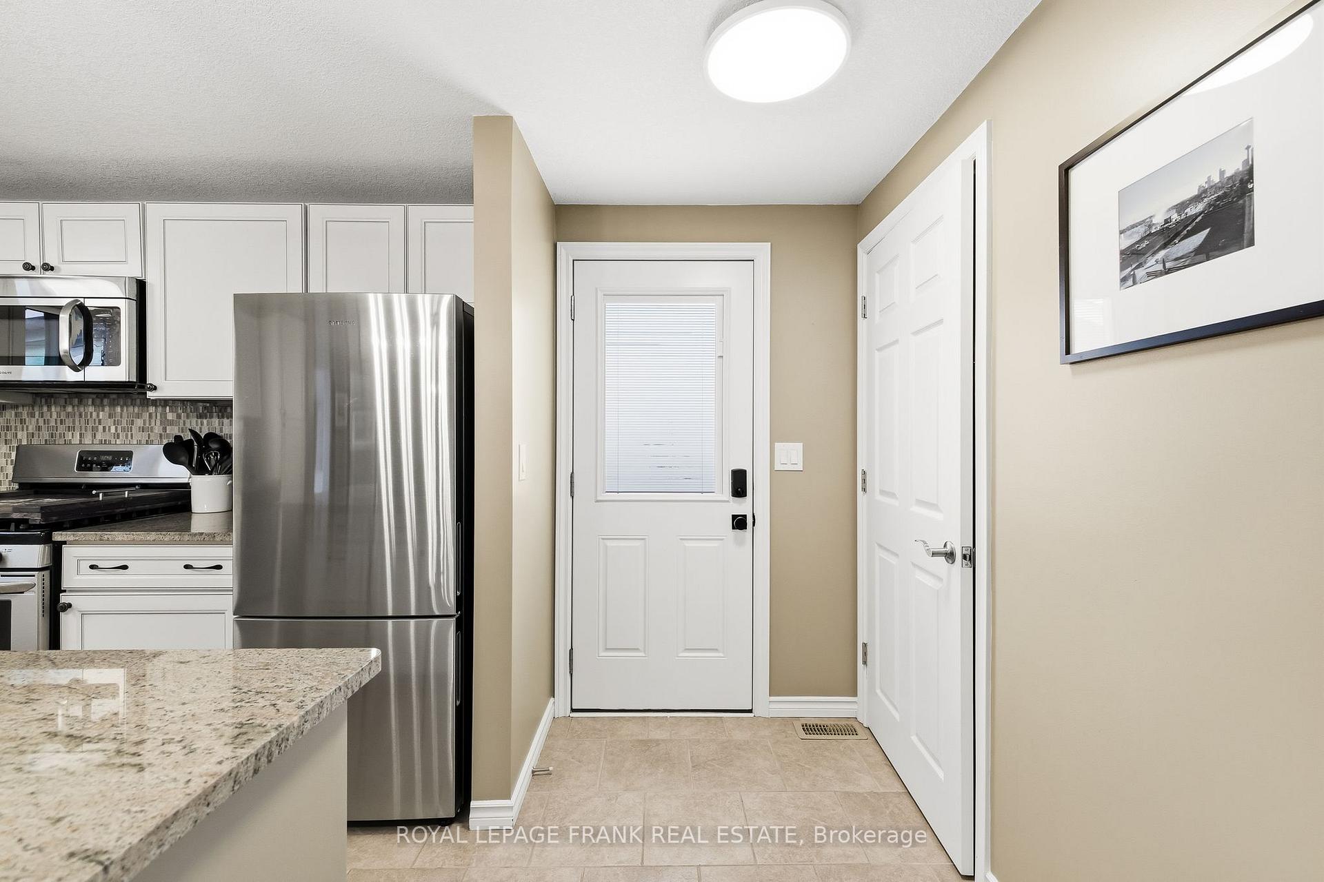 Photo 16 of 37 Fairway Drive, Clarington, Newcastle — HOMEH