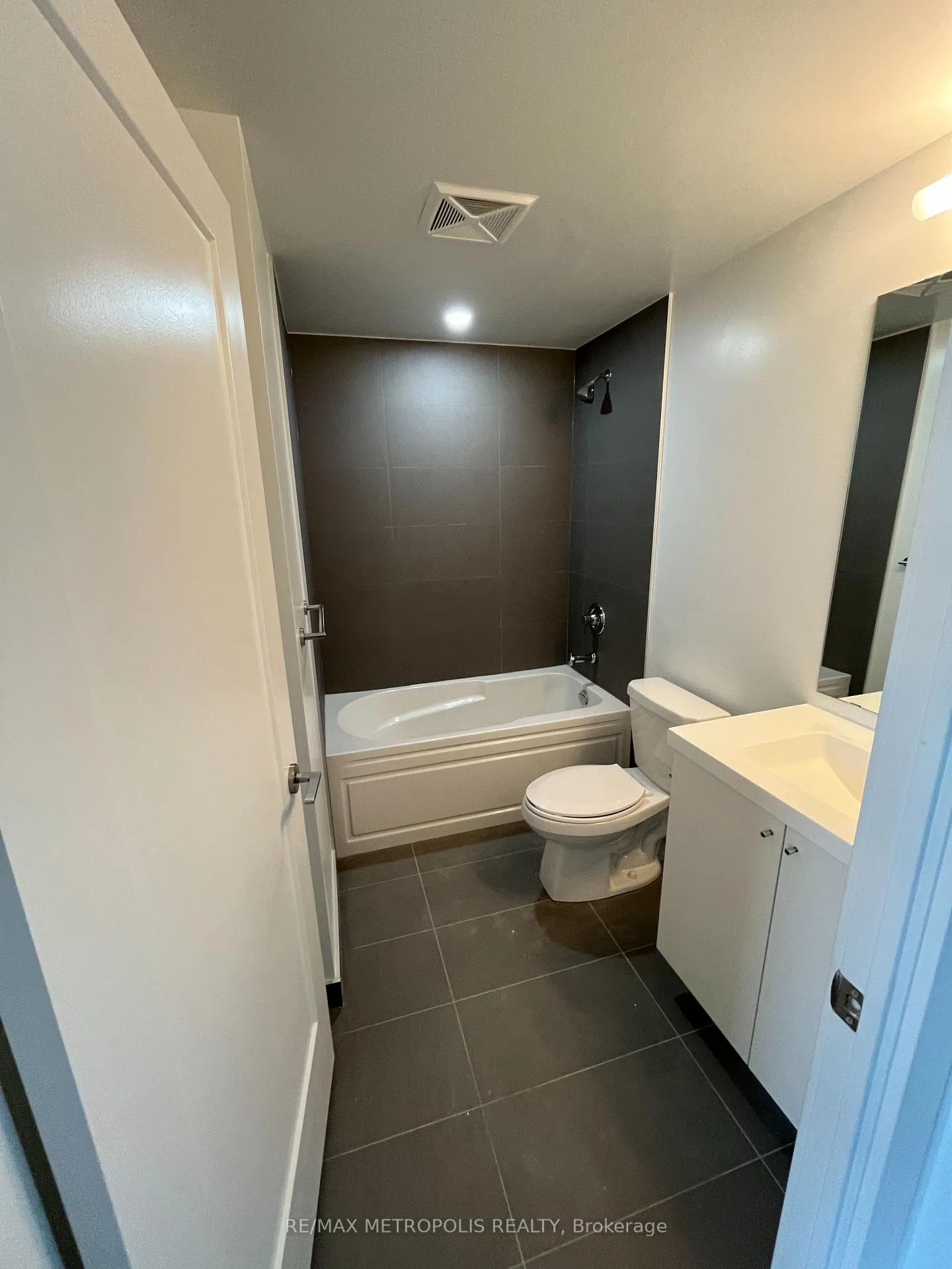 Photo 17 of Unit 742, 2545 Simcoe Street N, Oshawa, Windfields — HOMEH