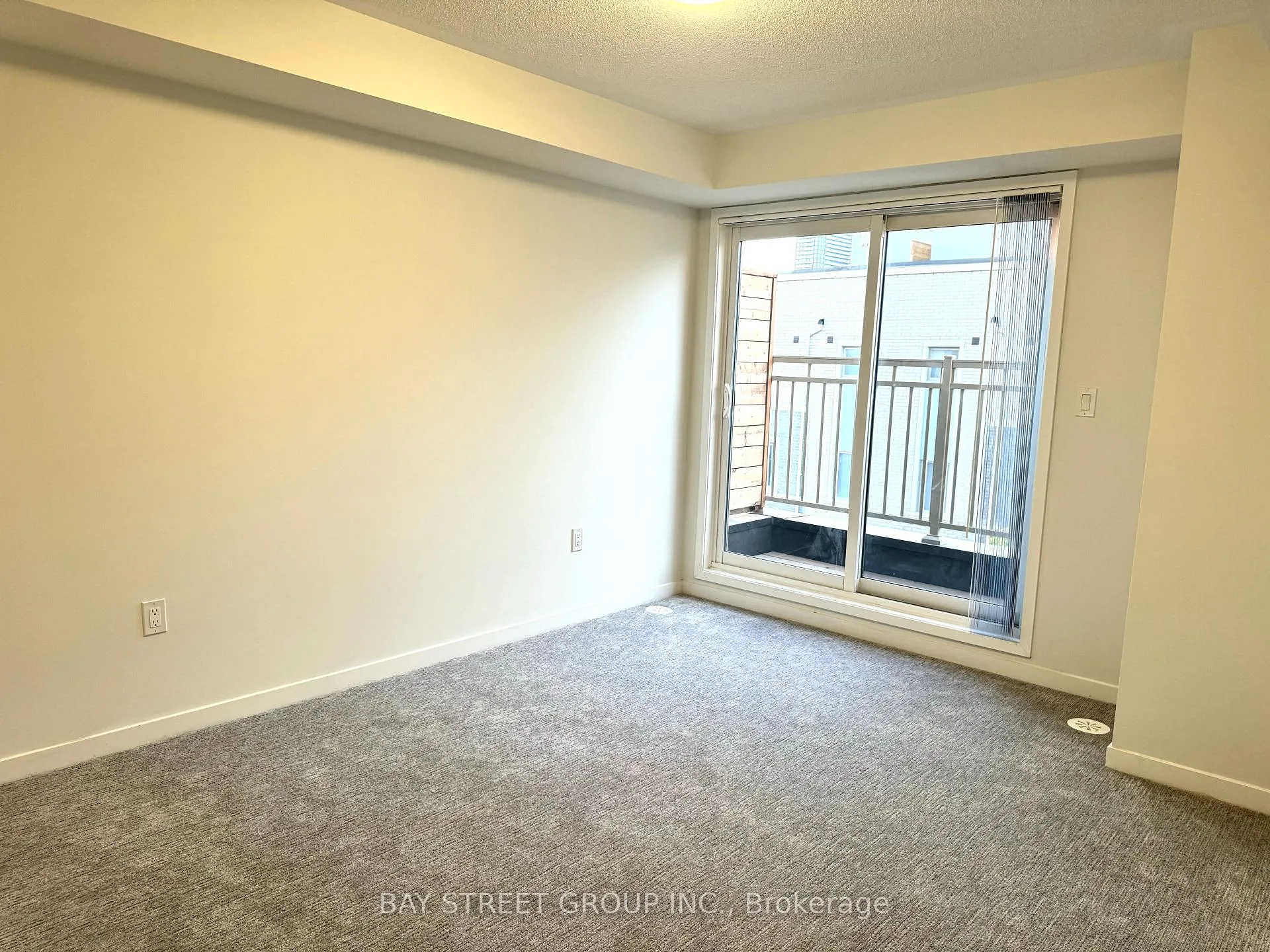 Photo 7 of Unit TH307, 130 Honeyscrisp Crescent, Vaughan, Vaughan Corporate Centre — HOMEH
