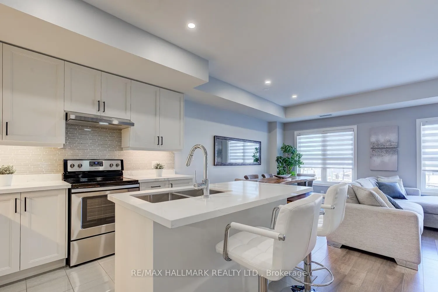 Photo 2 of Unit 231, 3905 Major Mackenzie Drive, Vaughan, Vellore Village — HOMEH
