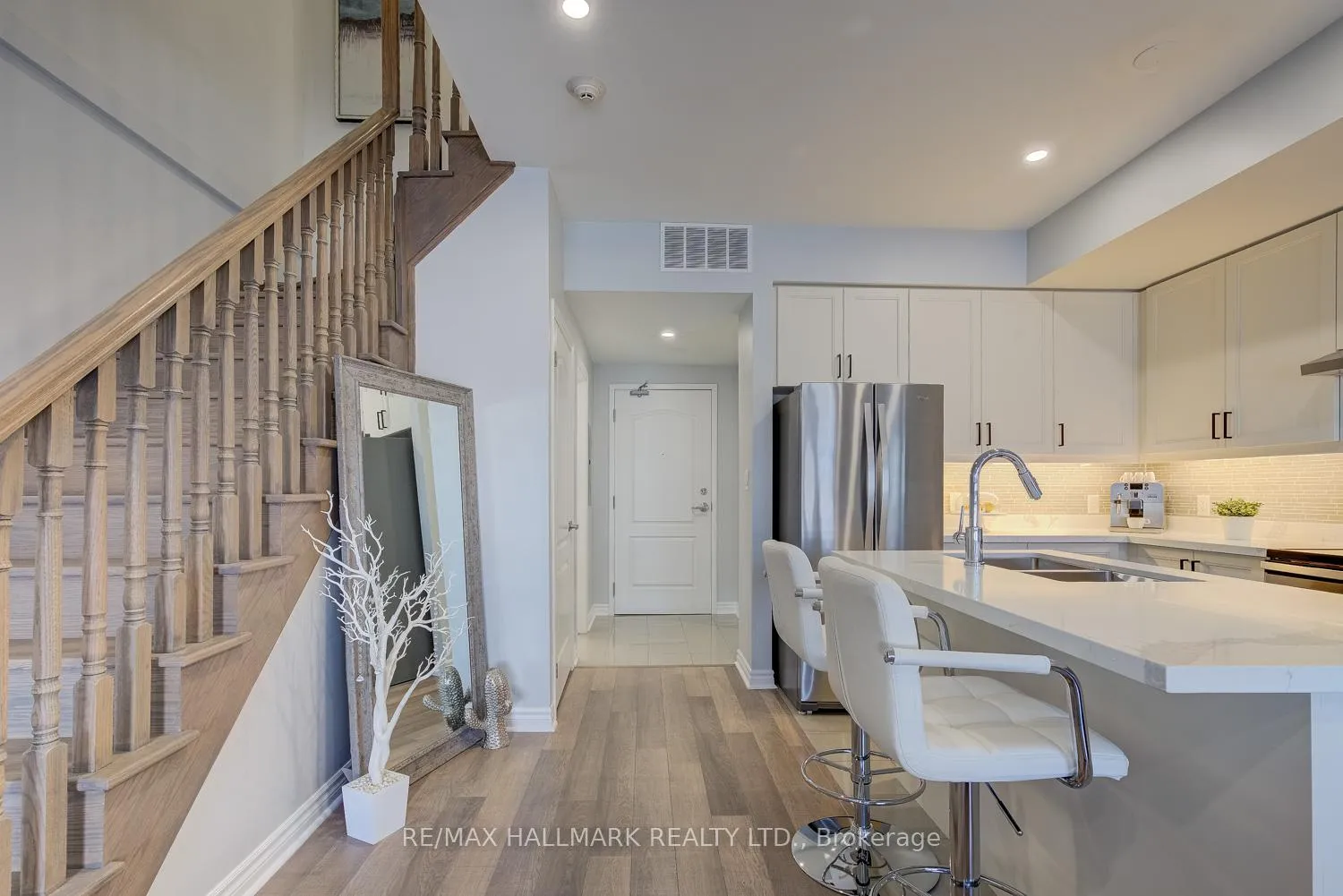 Photo 7 of Unit 231, 3905 Major Mackenzie Drive, Vaughan, Vellore Village — HOMEH