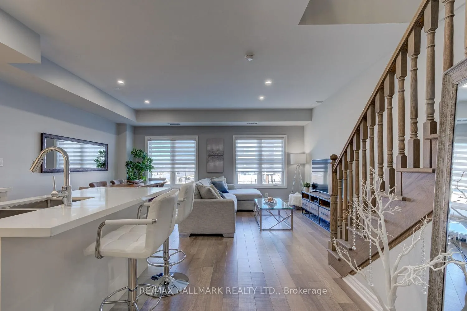 Photo 8 of Unit 231, 3905 Major Mackenzie Drive, Vaughan, Vellore Village — HOMEH