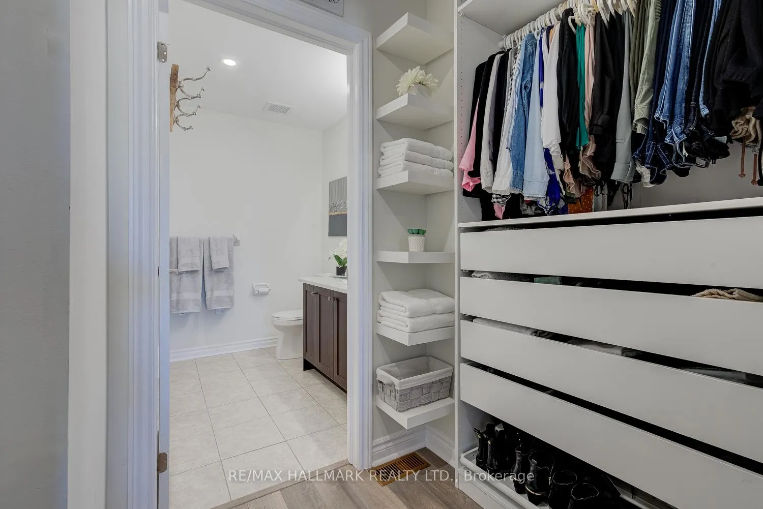 Photo 24 of Unit 231, 3905 Major Mackenzie Drive, Vaughan, Vellore Village — HOMEH