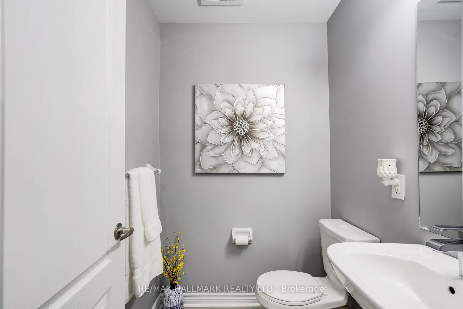 Photo 36 of Unit 231, 3905 Major Mackenzie Drive, Vaughan, Vellore Village — HOMEH