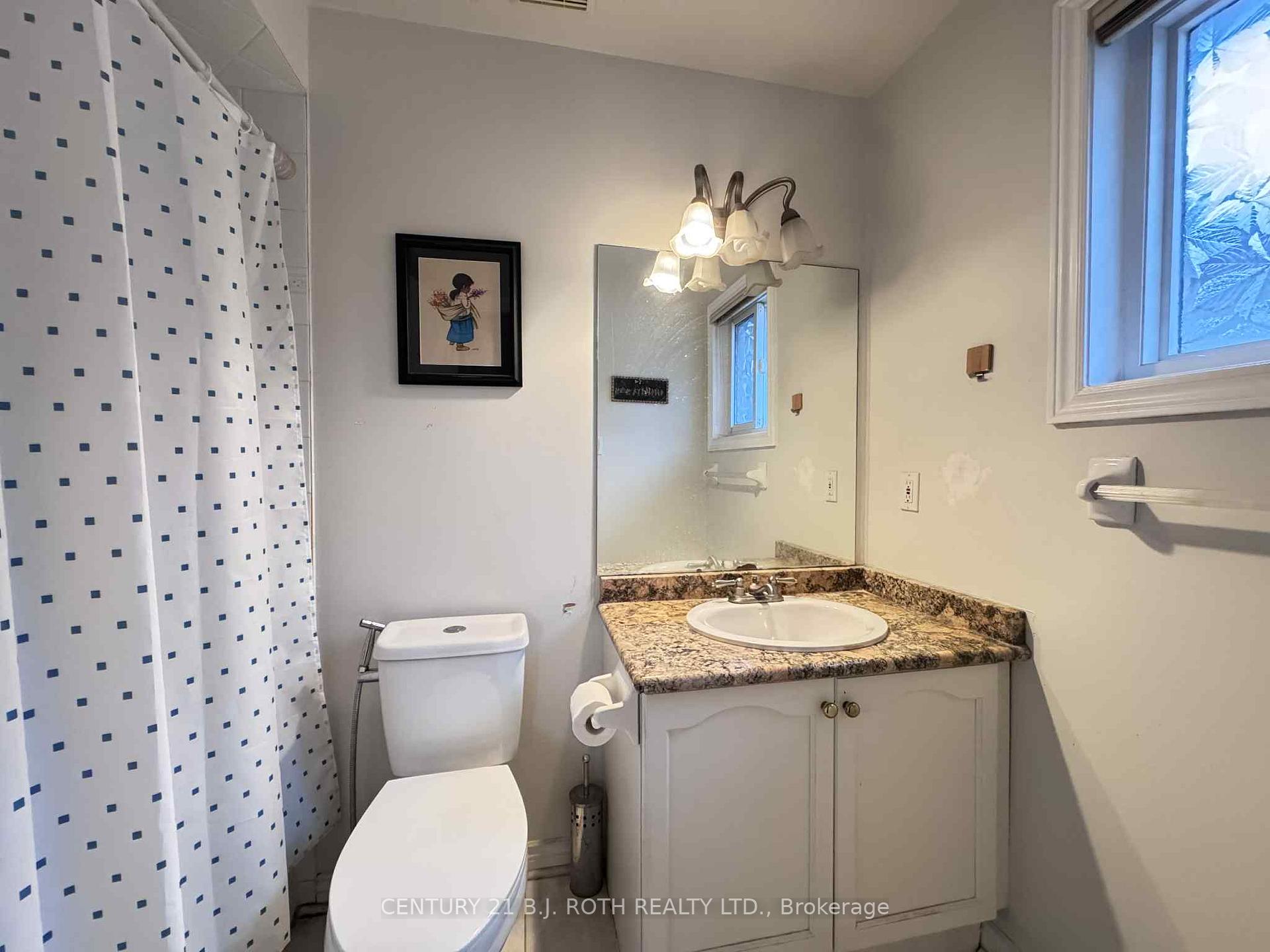 Photo 8 of Unit Upper, 22 Mapleton Avenue, Barrie, Holly — HOMEH