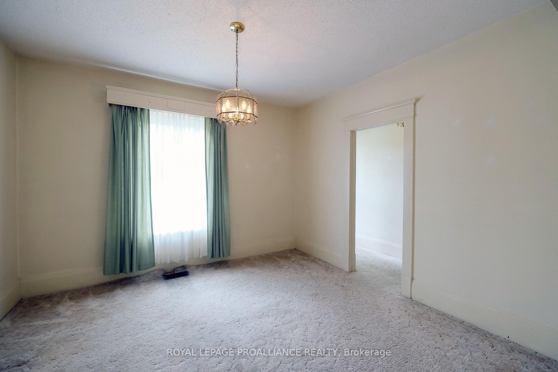 Photo 6 of 53 Gordon Street, Belleville, Belleville Ward — HOMEH