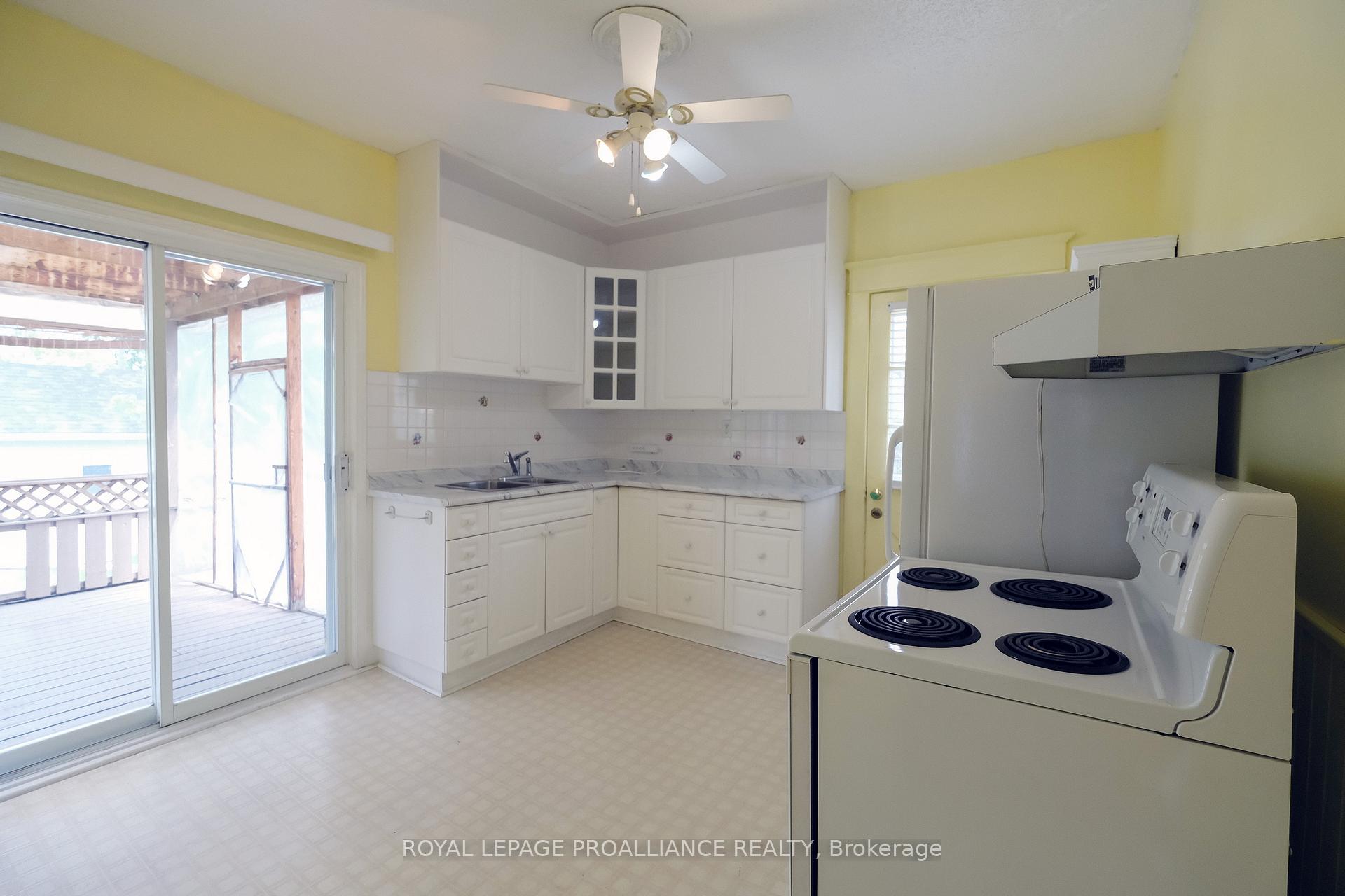 Photo 11 of 53 Gordon Street, Belleville, Belleville Ward — HOMEH
