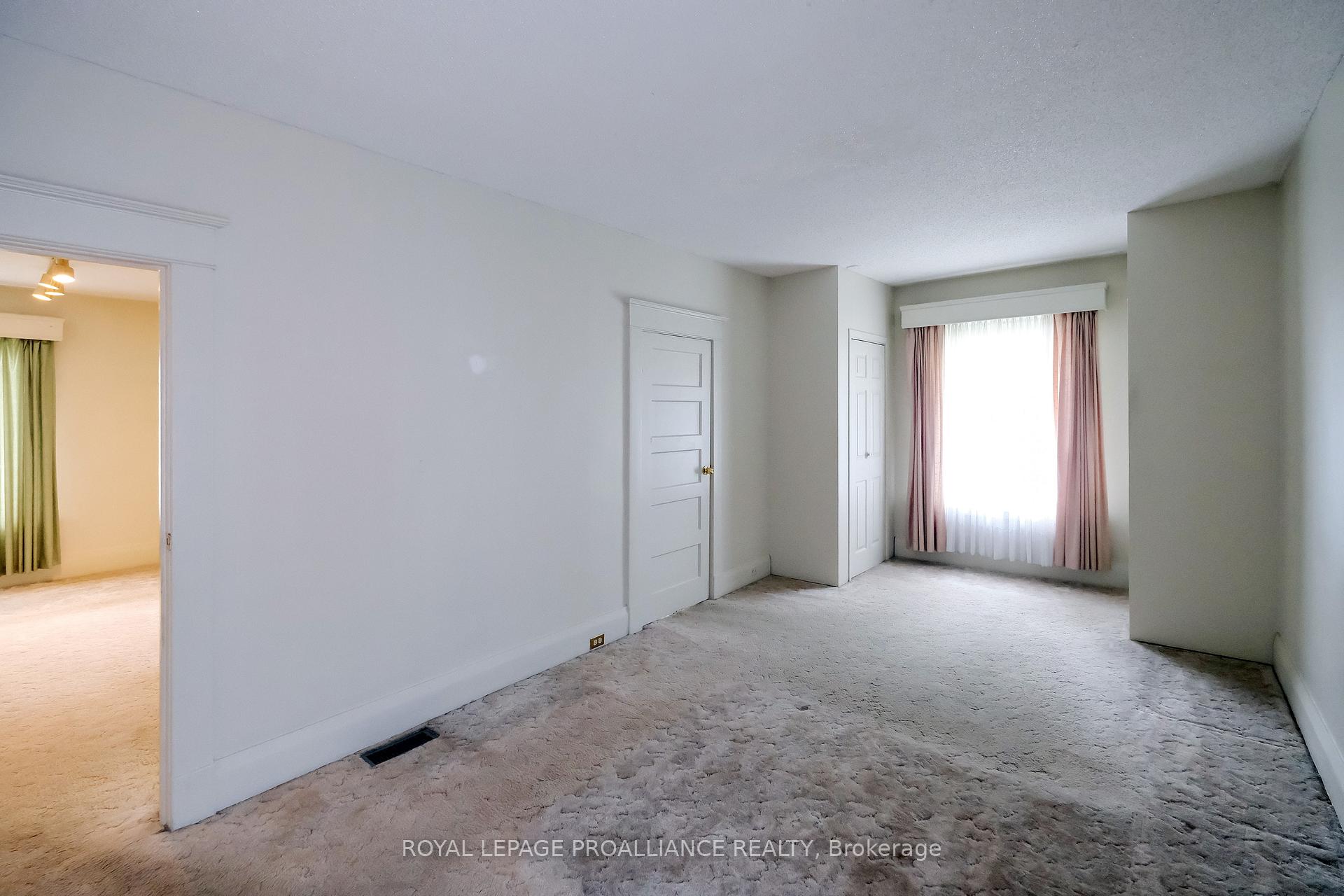 Photo 16 of 53 Gordon Street, Belleville, Belleville Ward — HOMEH