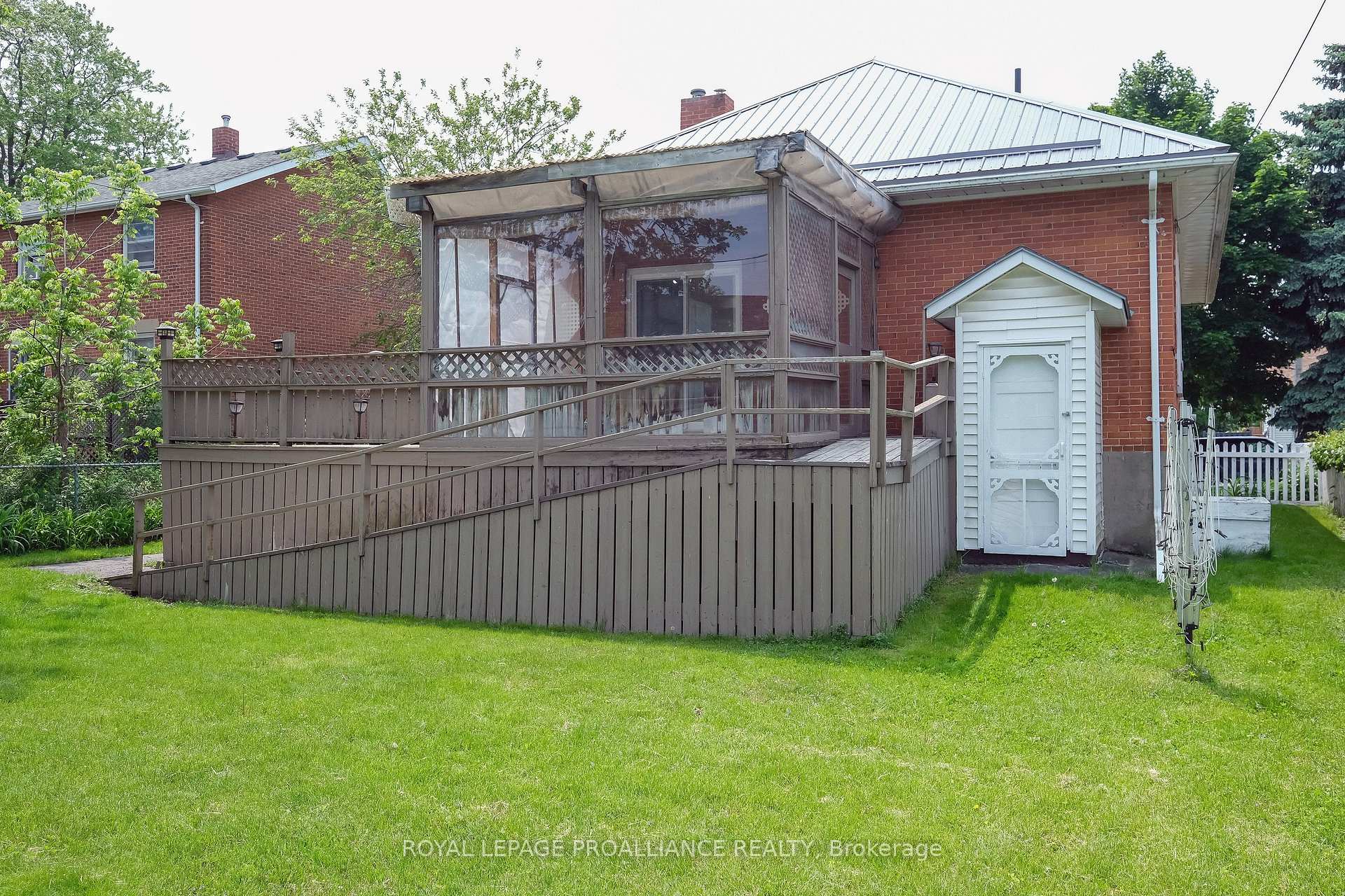 Photo 33 of 53 Gordon Street, Belleville, Belleville Ward — HOMEH