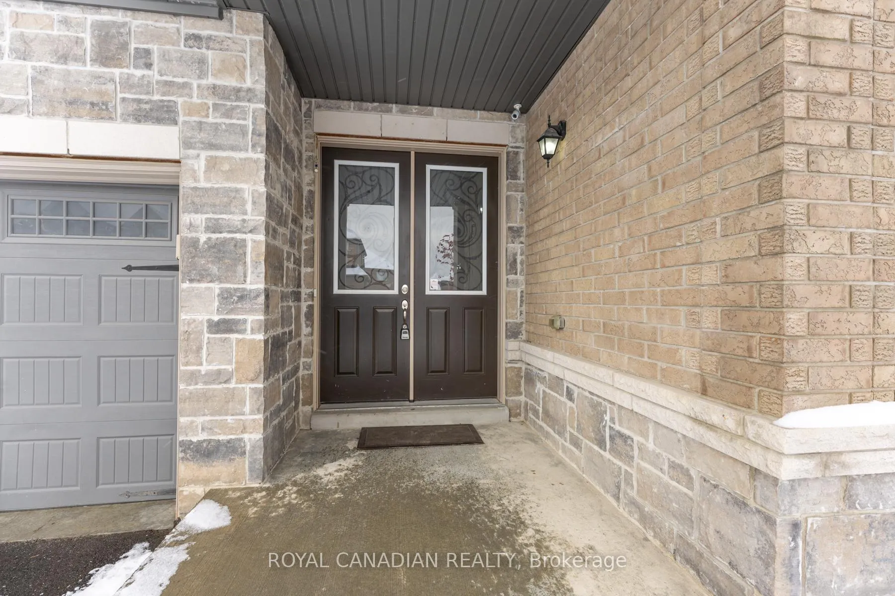Photo 3 of 24 Buttonwood Road, Brampton, Toronto Gore Rural Estate — HOMEH