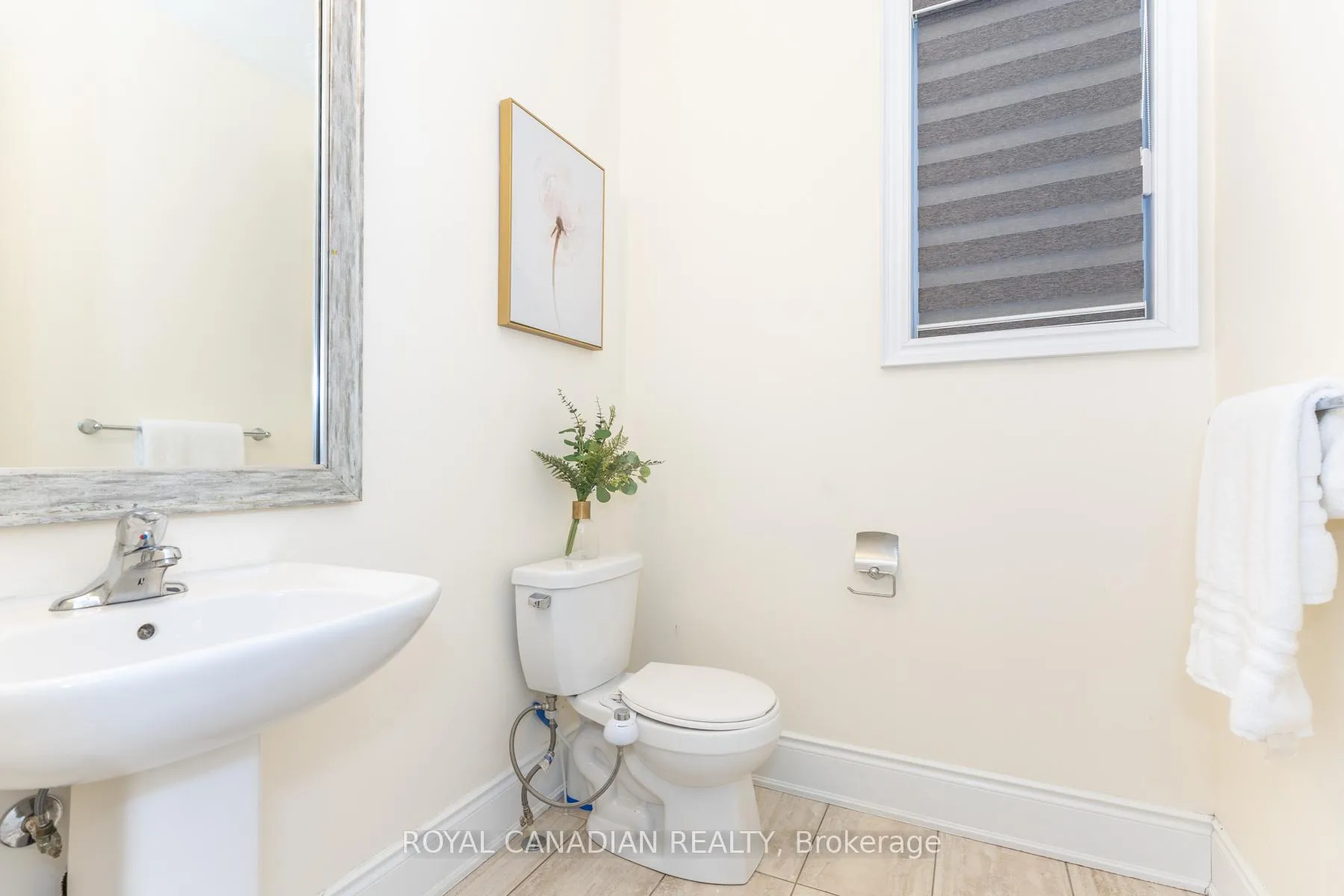Photo 7 of 24 Buttonwood Road, Brampton, Toronto Gore Rural Estate — HOMEH