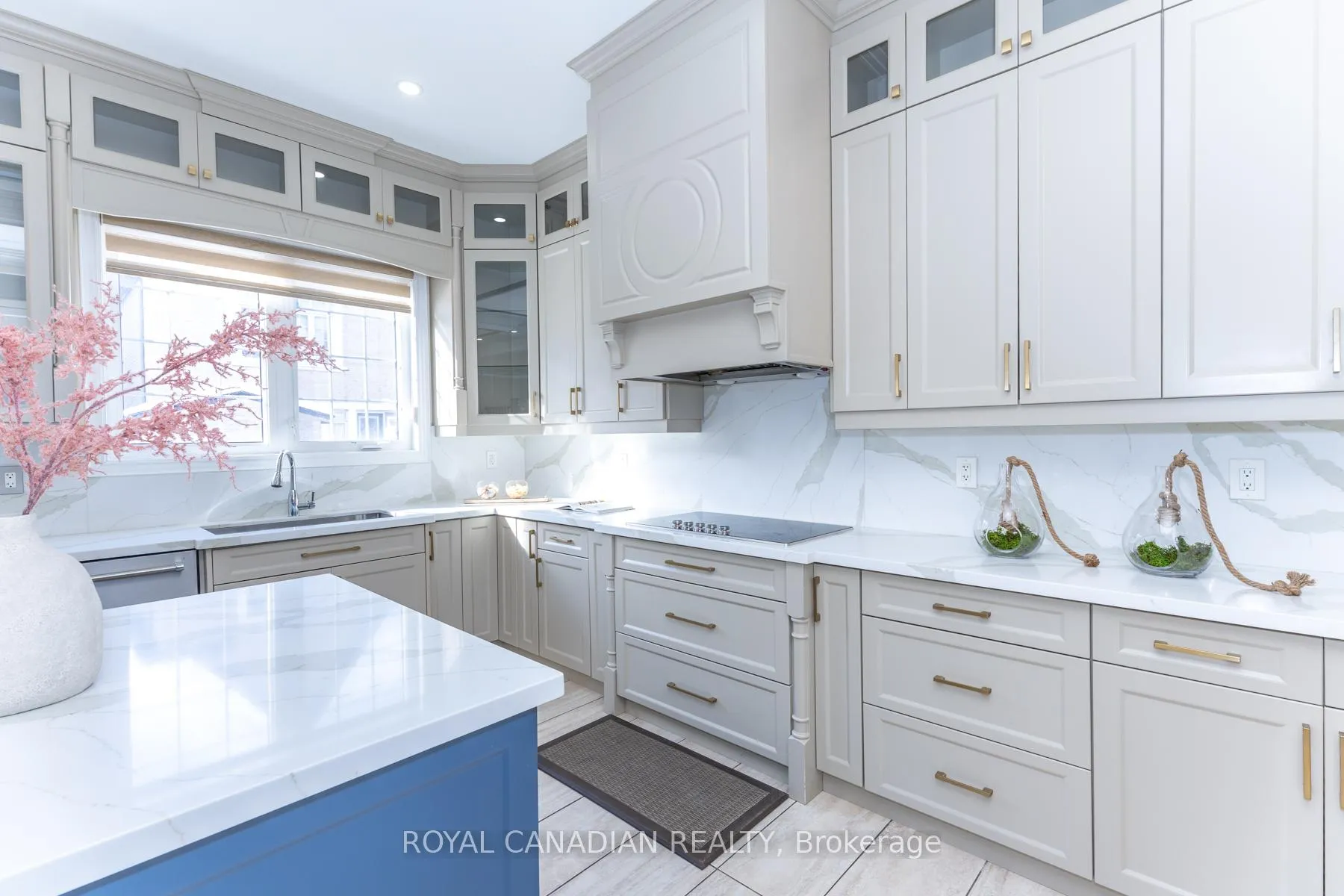 Photo 16 of 24 Buttonwood Road, Brampton, Toronto Gore Rural Estate — HOMEH
