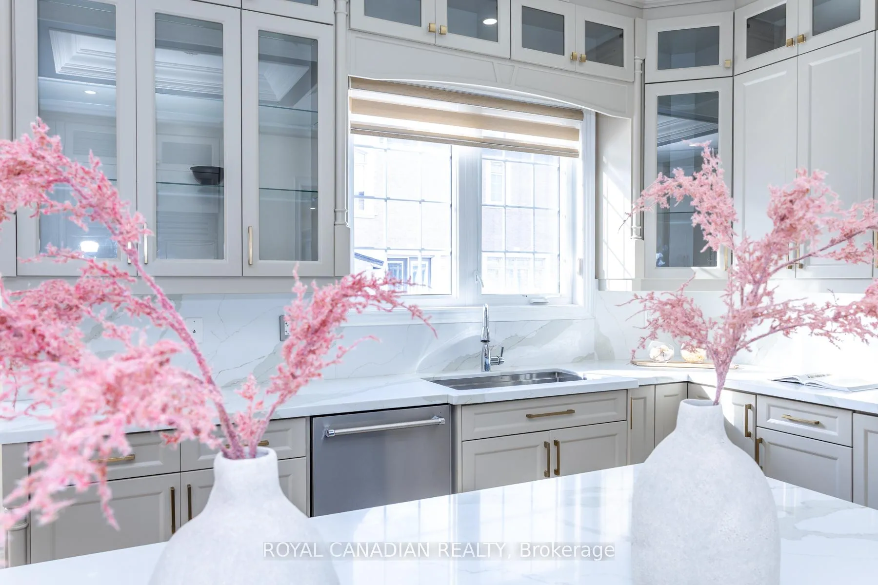 Photo 17 of 24 Buttonwood Road, Brampton, Toronto Gore Rural Estate — HOMEH
