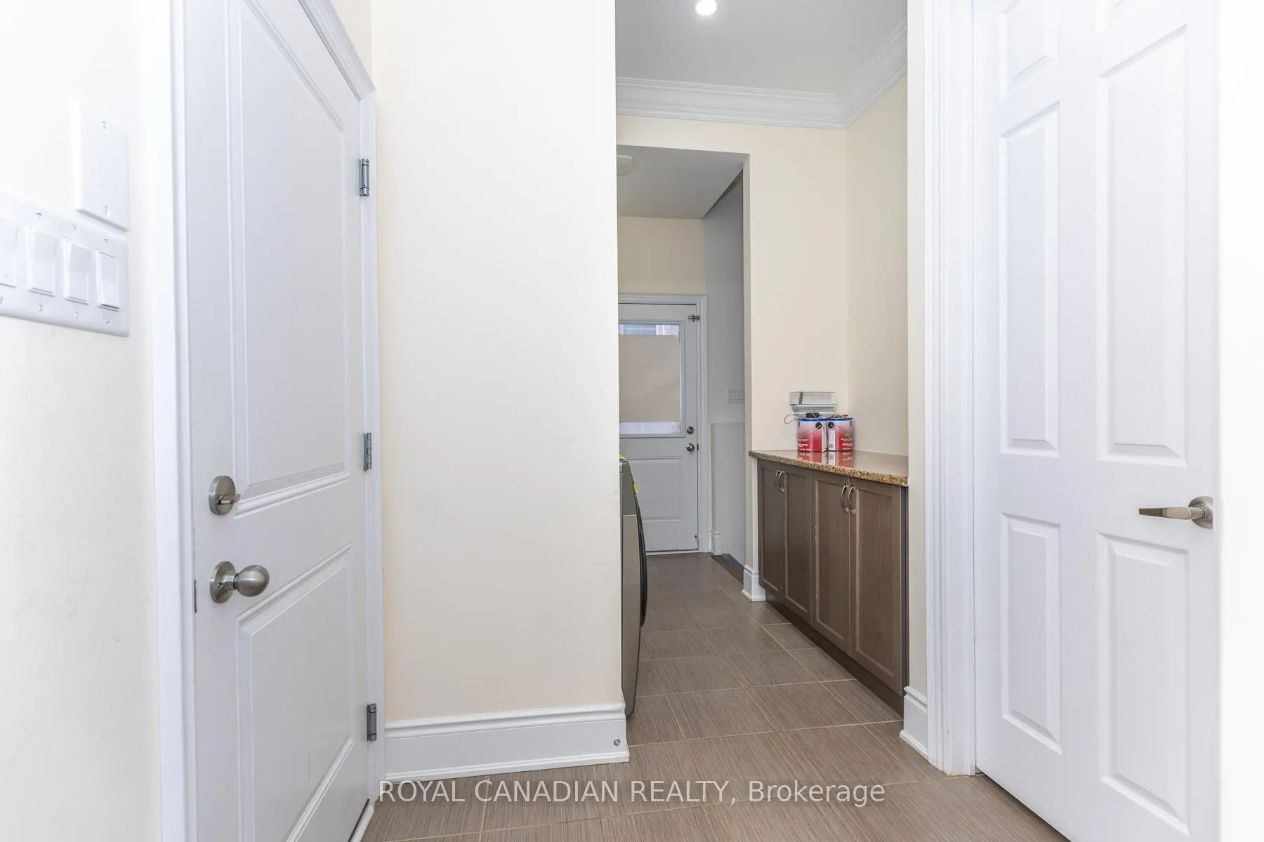 Photo 25 of 24 Buttonwood Road, Brampton, Toronto Gore Rural Estate — HOMEH