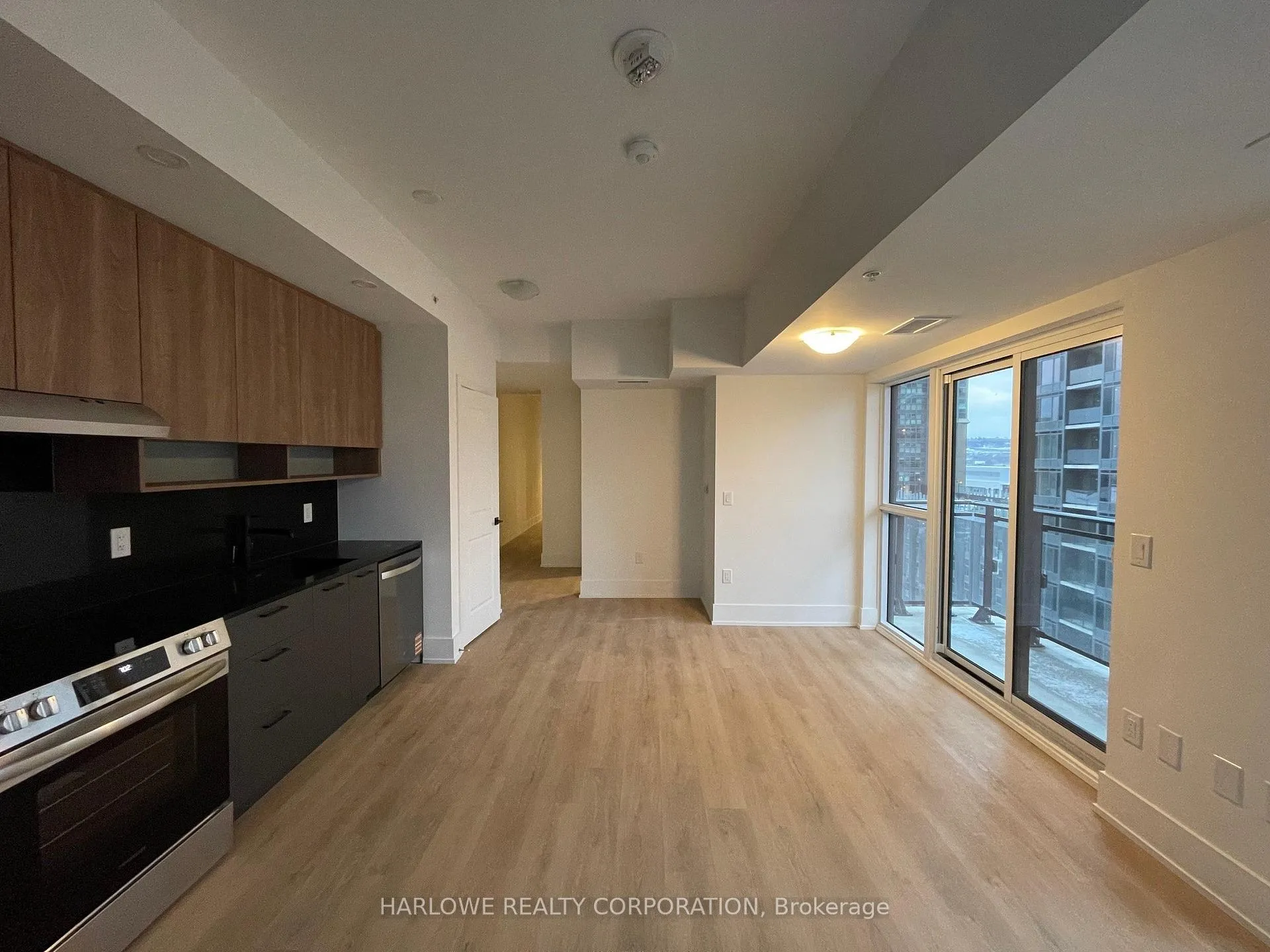 Photo 2 of Unit 1101, 206 King Street W, Hamilton, Central — HOMEH