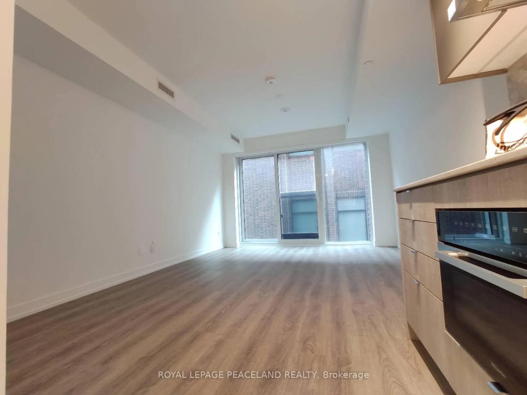 Photo 10 of Unit 810, 771 Yonge Street, Toronto, The Annex — HOMEH