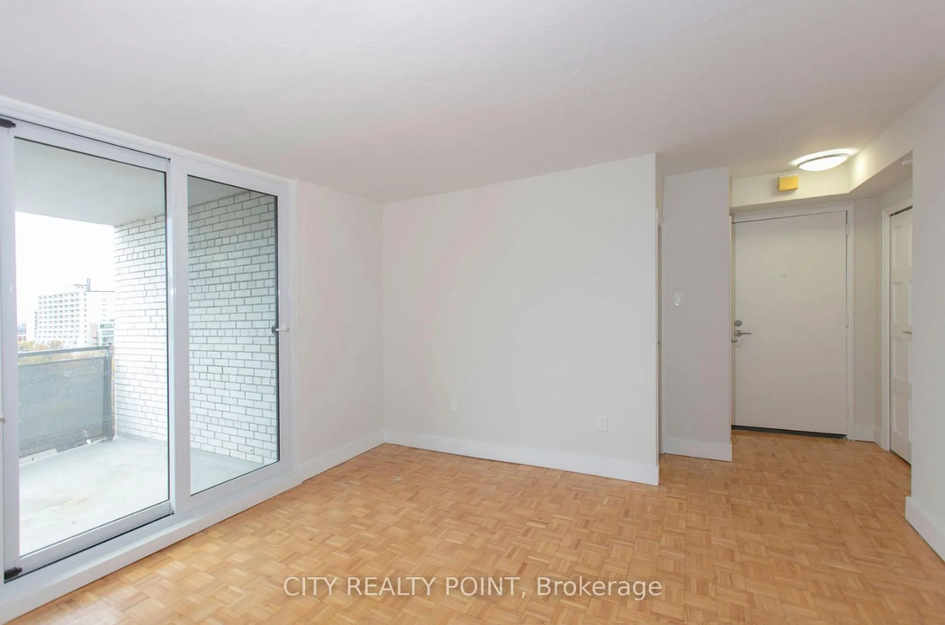 Front of Unit 302, 485 Huron Street