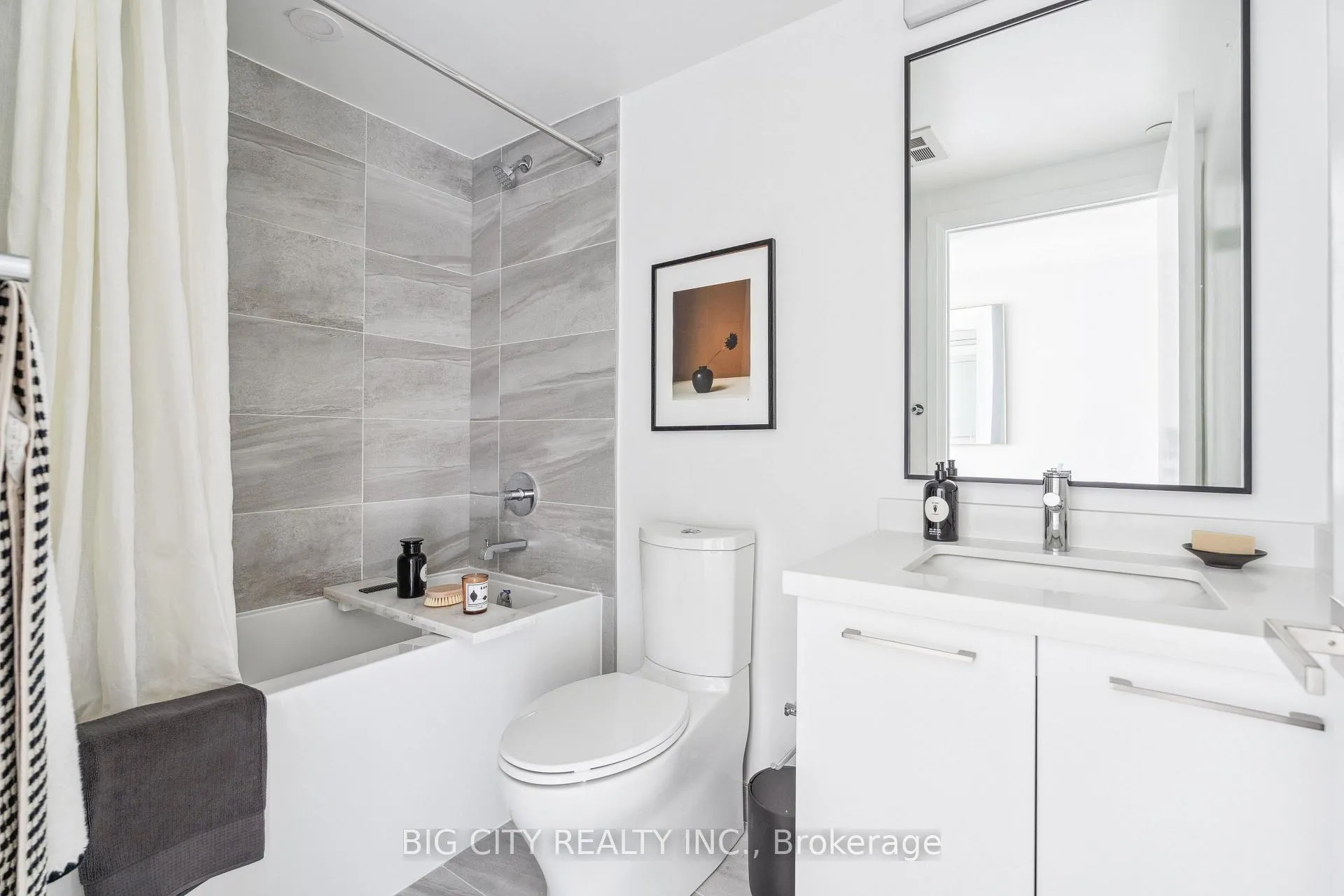 Photo 14 of Unit 1009, 36 Brentcliffe Road, Toronto, Thorncliffe Park — HOMEH