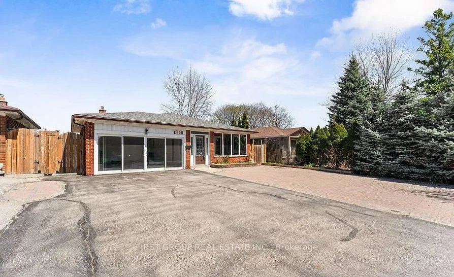 Front of Bsmt, 3193 Cawthra Road