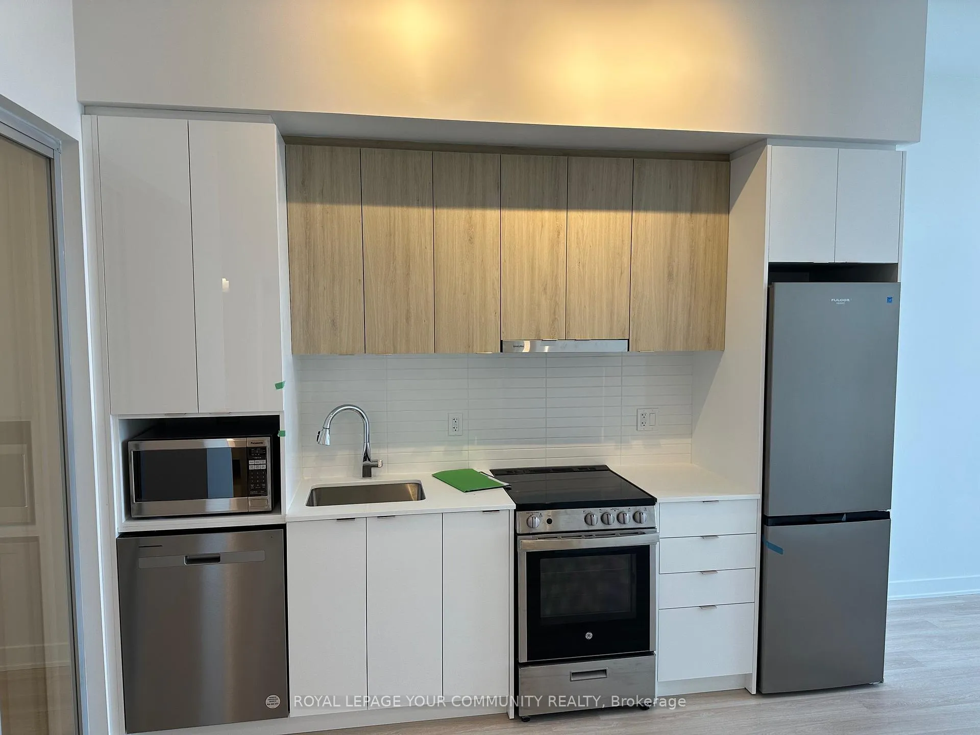 Photo 5 of Unit PH08, 50 Upper mall way, Vaughan, Beverley Glen — HOMEH