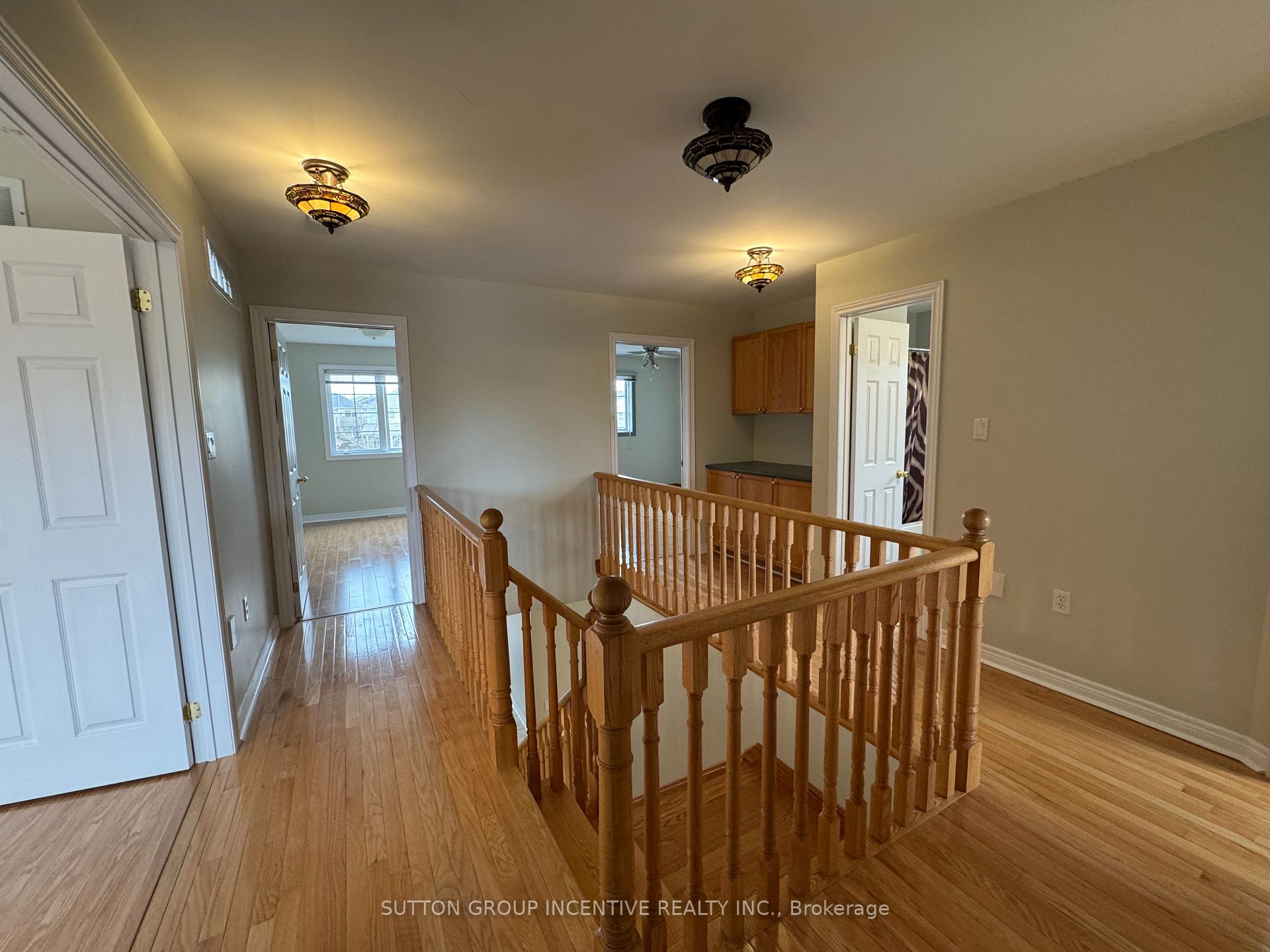 Photo 13 of 30 Country Lane, Barrie, Painswick South — HOMEH
