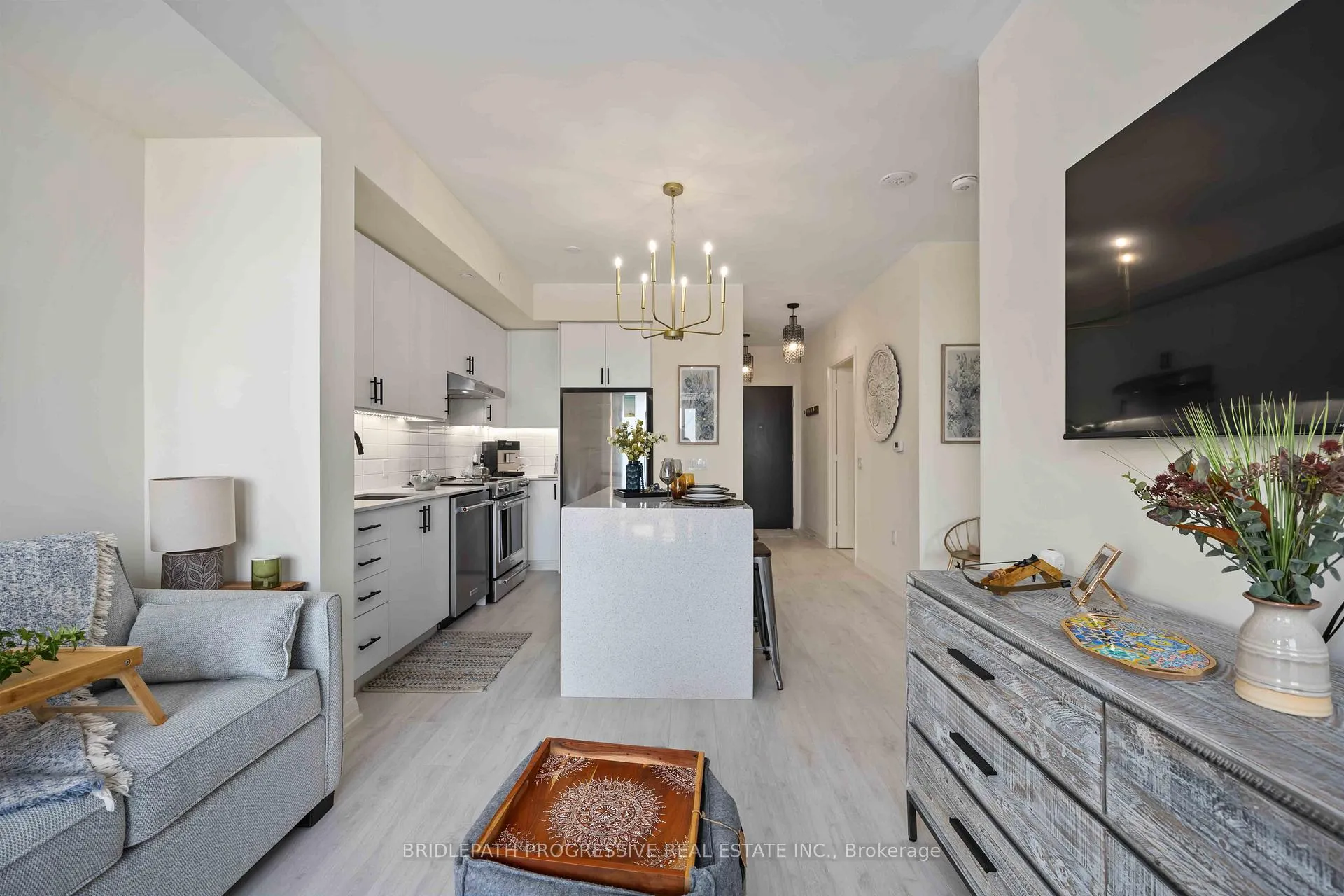 Photo 8 of Unit 1523, 9000 Jane Street, Vaughan, Concord — HOMEH
