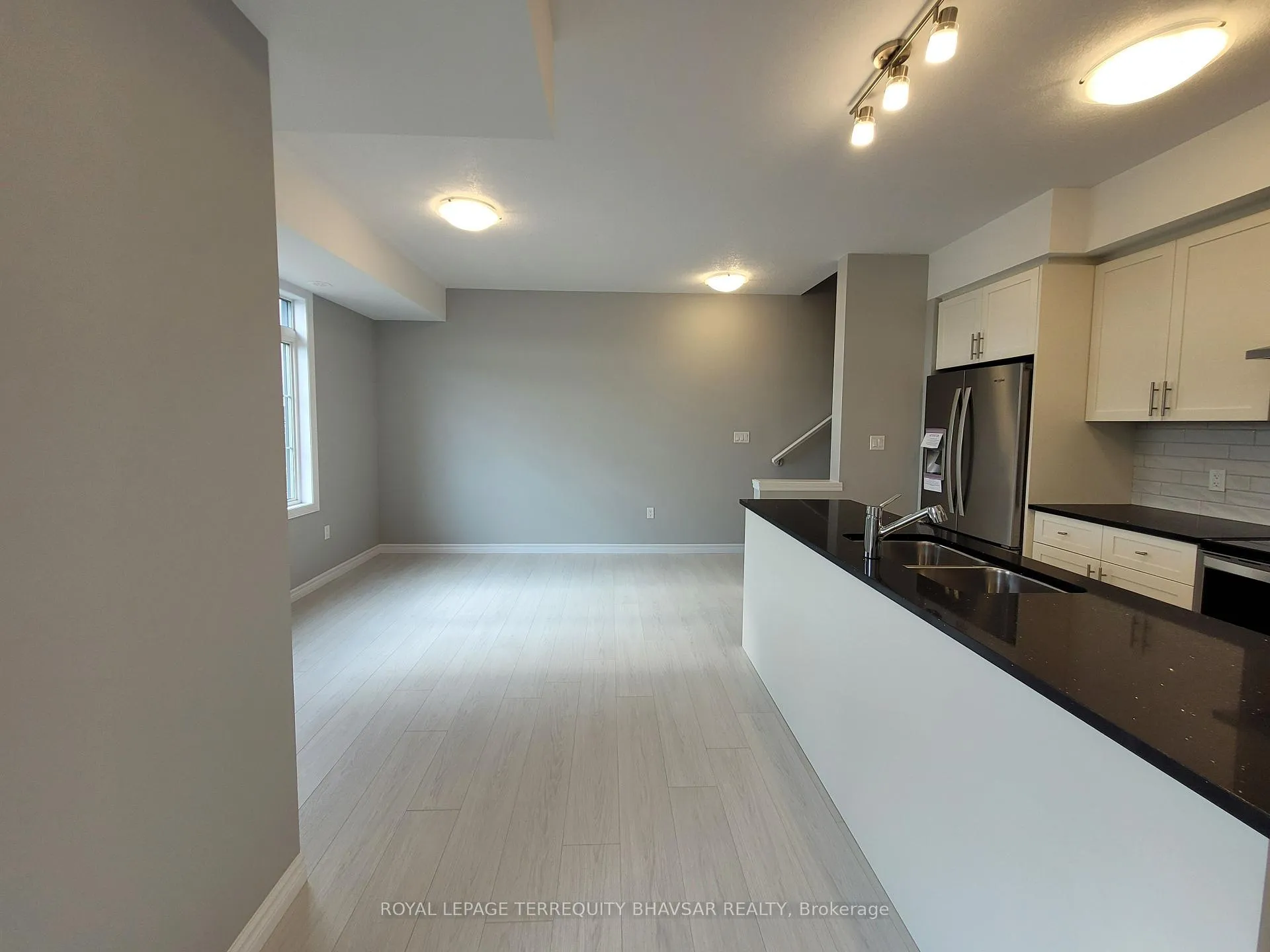 Photo 5 of 18 Oat Lane, Kitchener, Pioneer Park/Doon/Wyldwoods — HOMEH