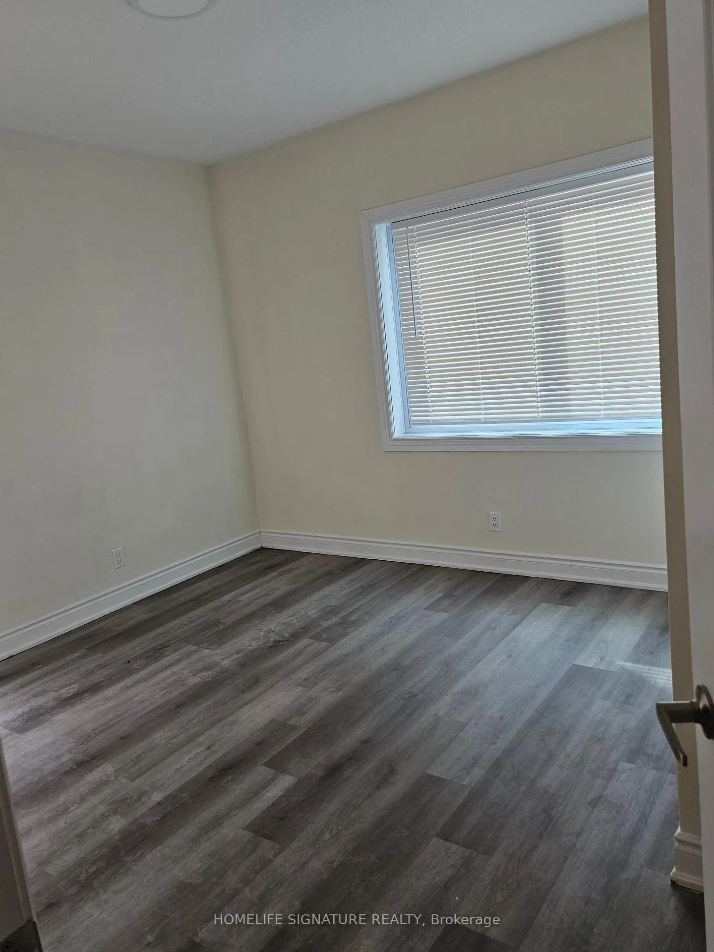 Photo 12 of Unit 1B, 259 King Street E, Hamilton, Stoney Creek — HOMEH