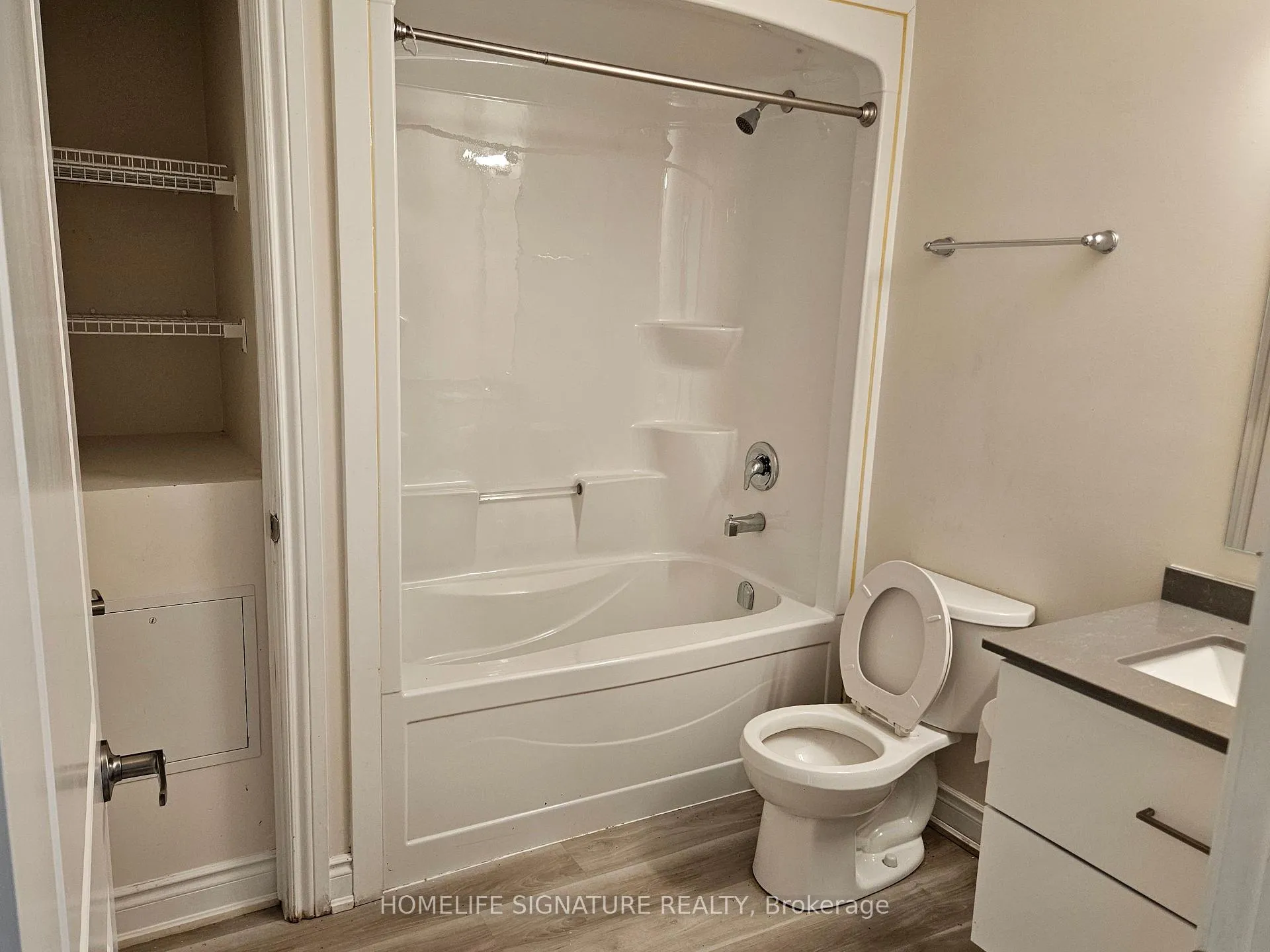 Photo 16 of Unit 1B, 259 King Street E, Hamilton, Stoney Creek — HOMEH