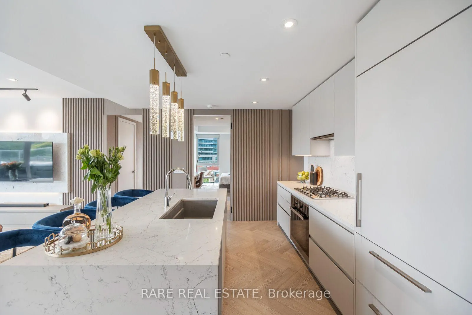 Photo 7 of Unit 504, 346 Davenport Road, Toronto, The Annex — HOMEH