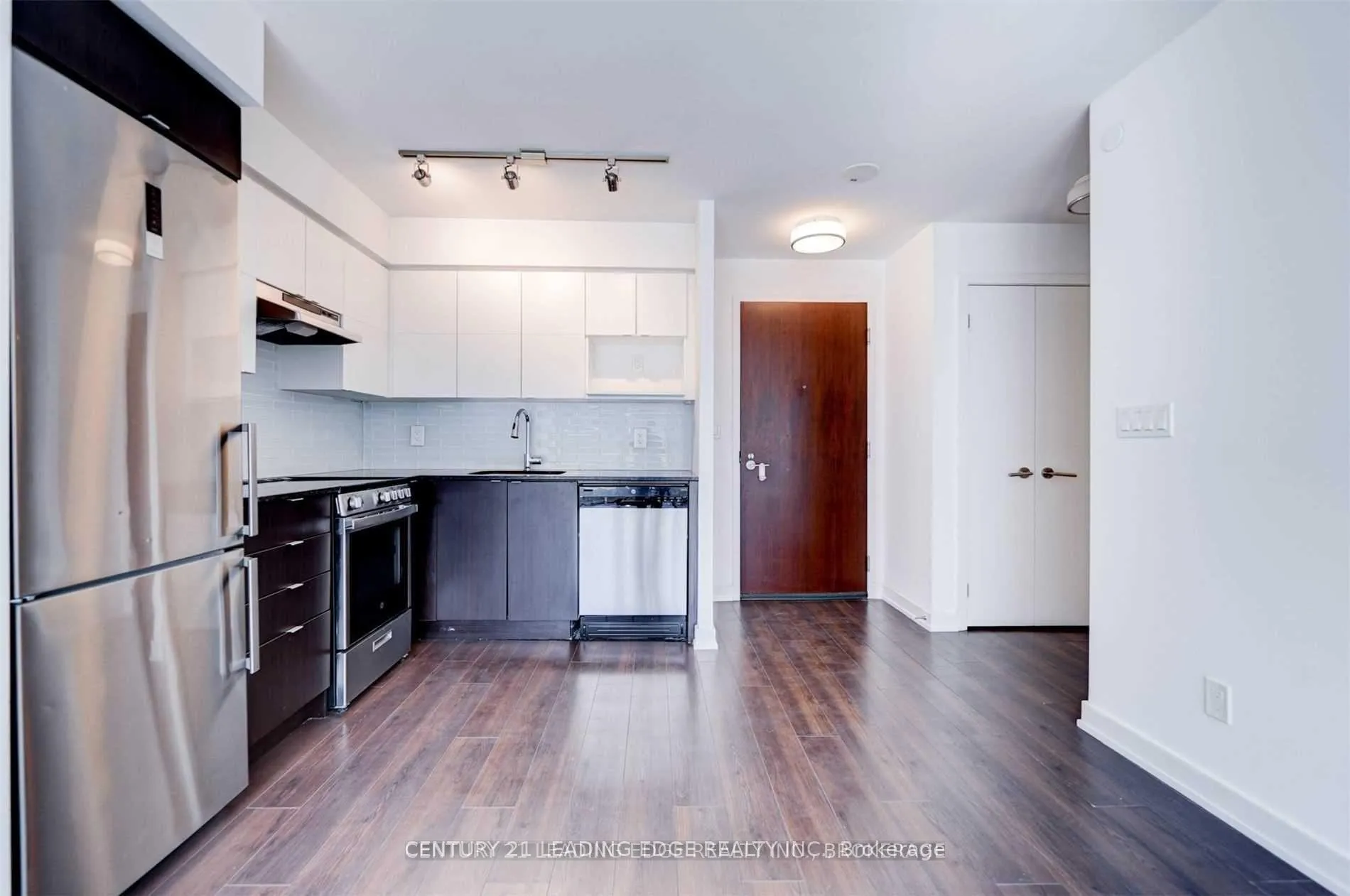 Photo 7 of Unit 302, 120 Varna Drive, Toronto, Englemount-Lawrence — HOMEH