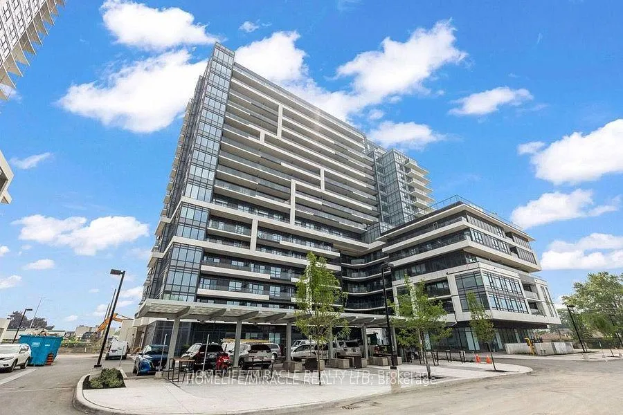 Front of Unit 905, 1480 Bayly Street