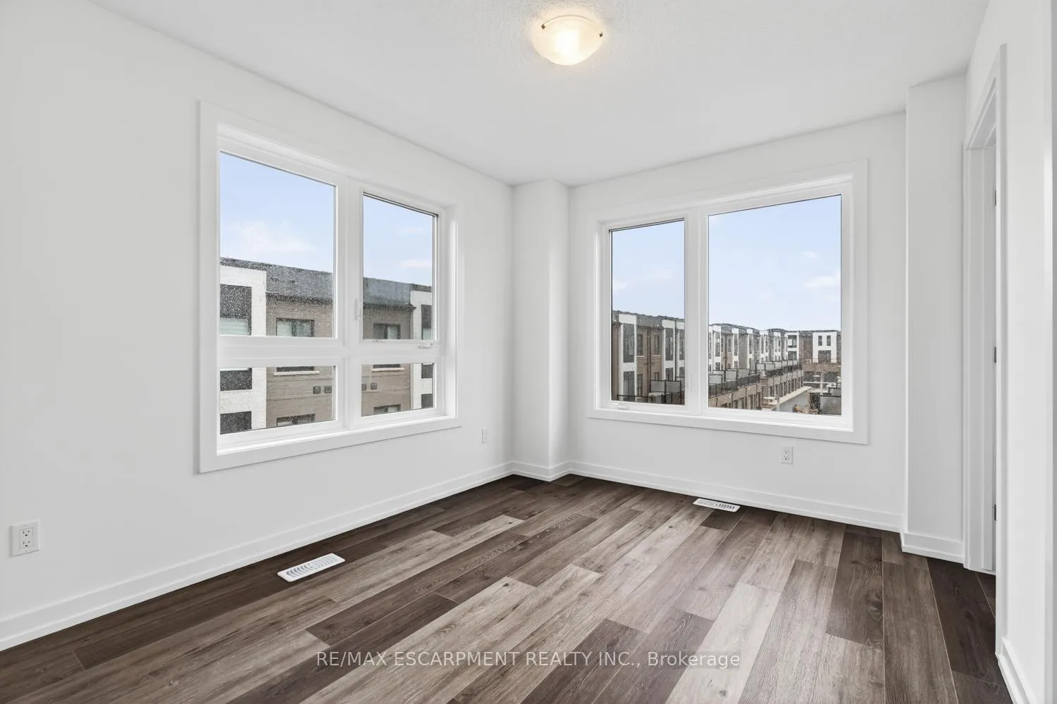 Photo 27 of Unit 22, 70 Kenesky Drive, Hamilton, Waterdown — HOMEH