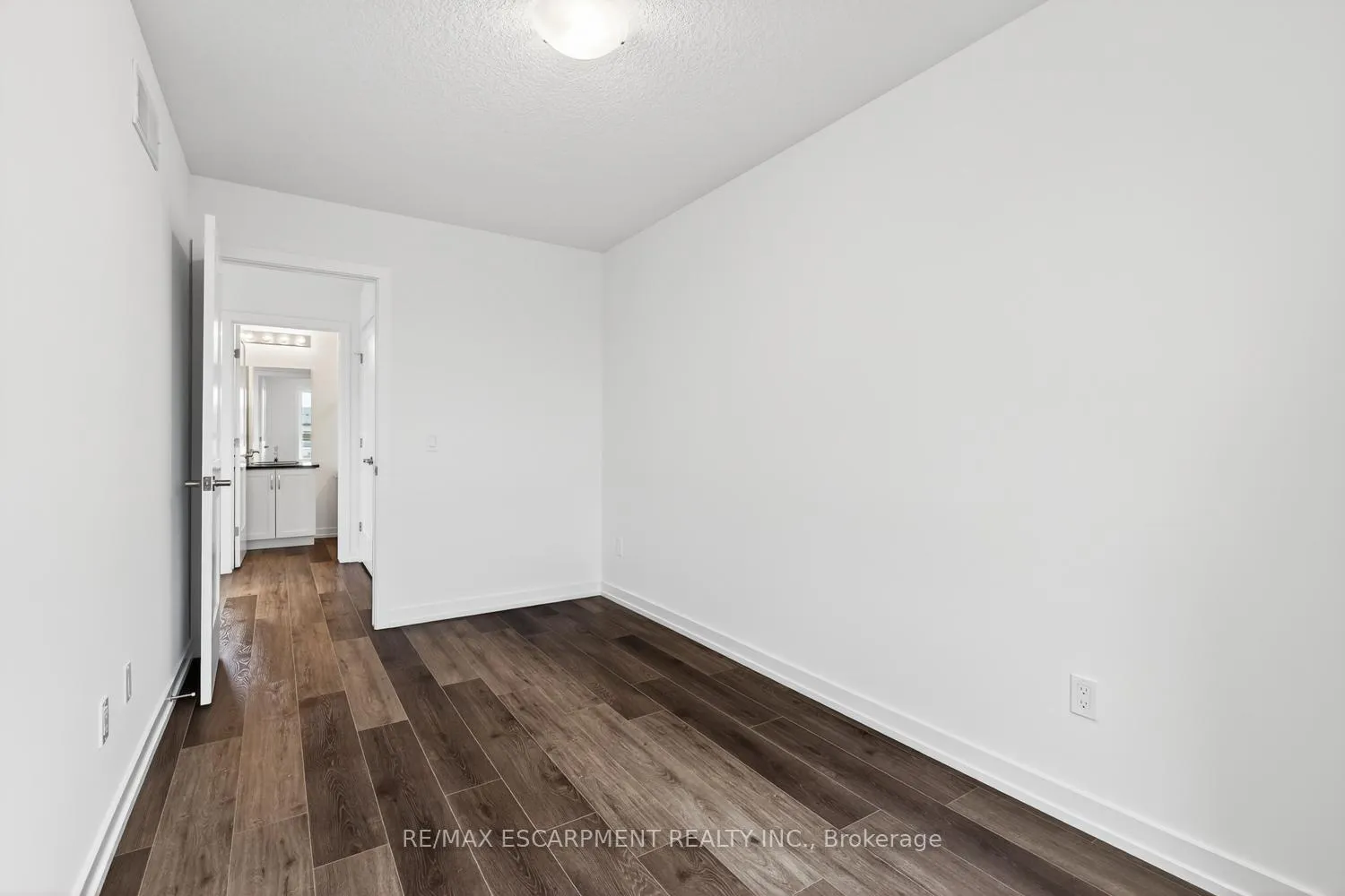 Photo 33 of Unit 22, 70 Kenesky Drive, Hamilton, Waterdown — HOMEH