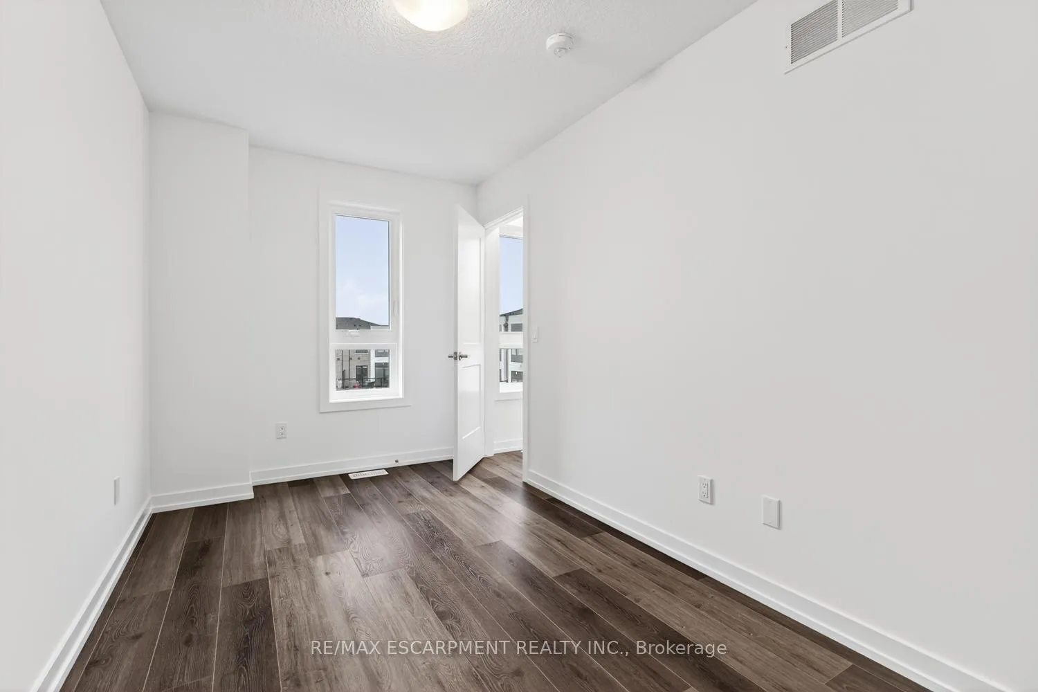 Photo 35 of Unit 22, 70 Kenesky Drive, Hamilton, Waterdown — HOMEH