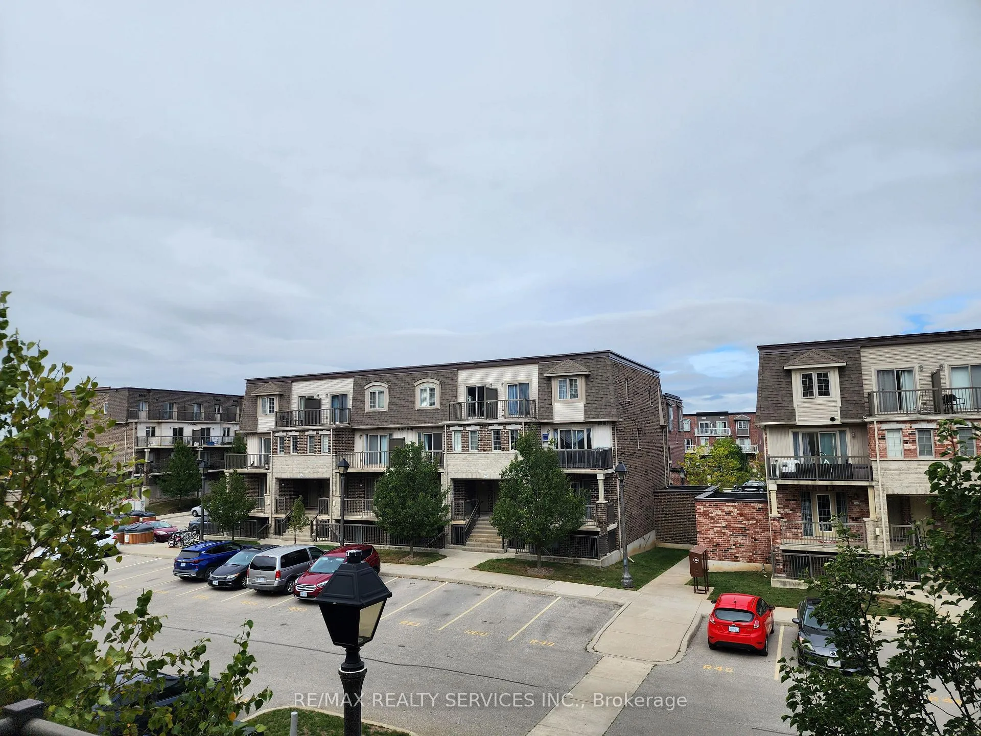Photo 1 of Unit E, 237 Rachel Crescent E, Kitchener — HOMEH